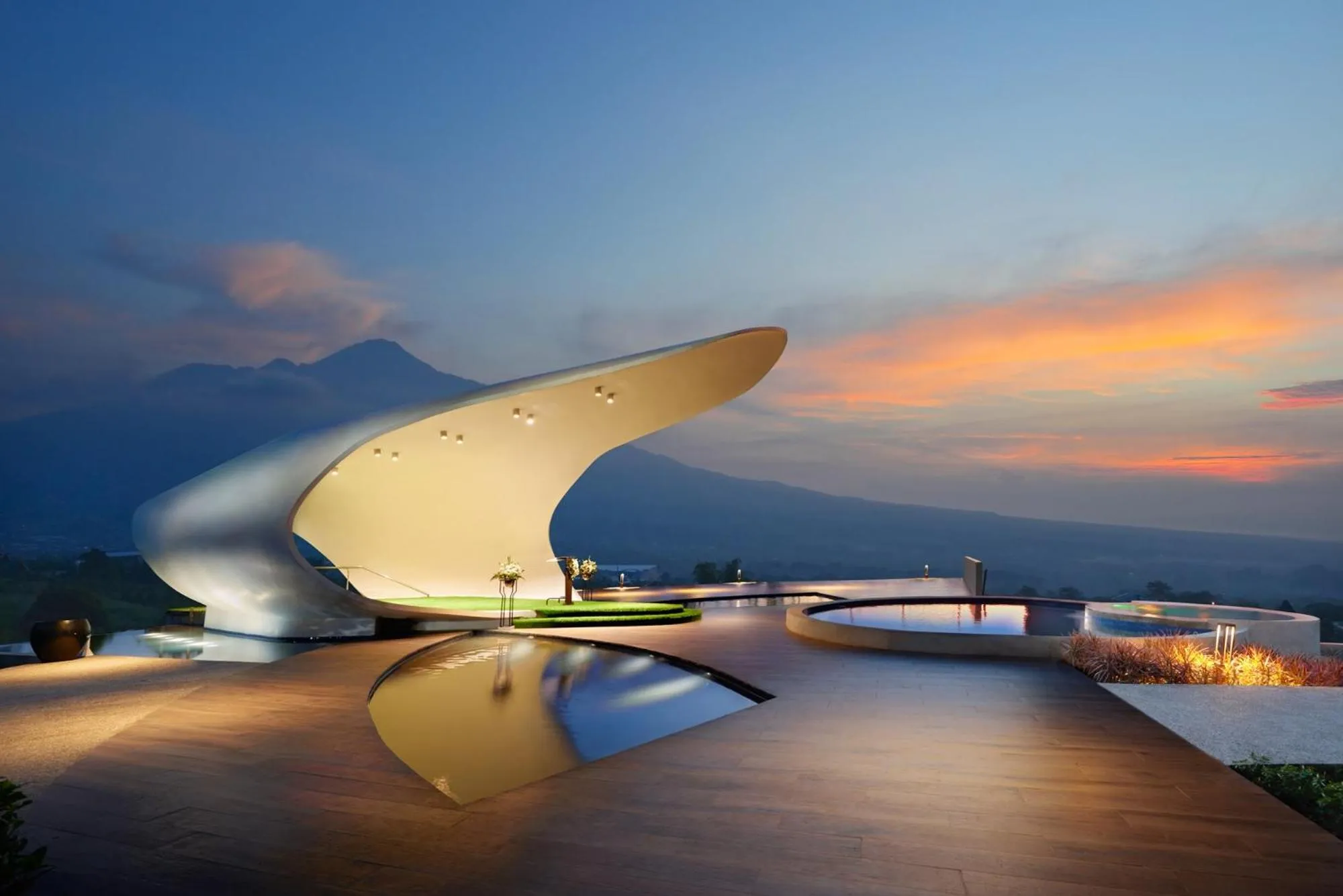 Golden Tulip Holland Resort Batu