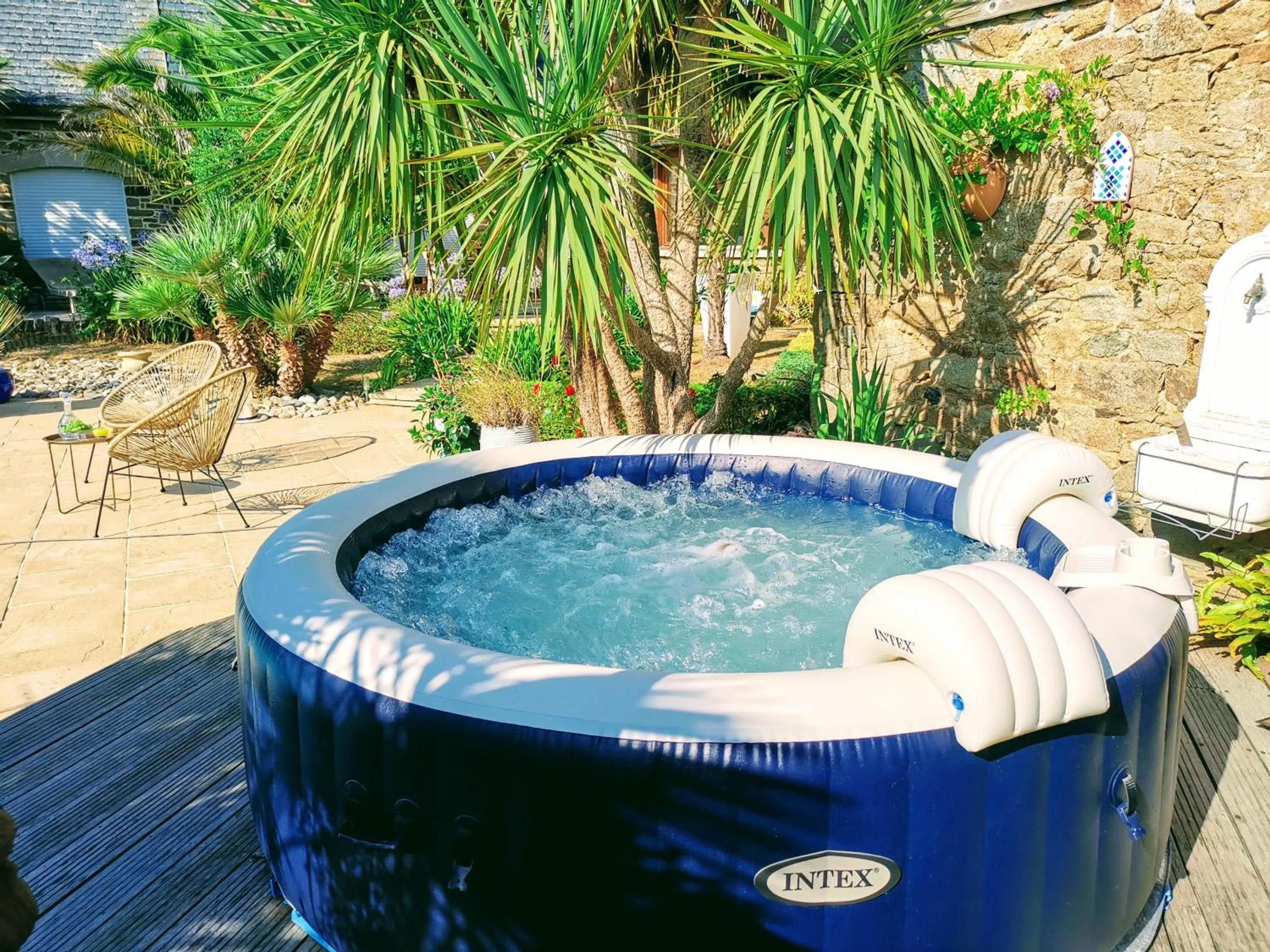 Hot Tub in B&B Lou Mas