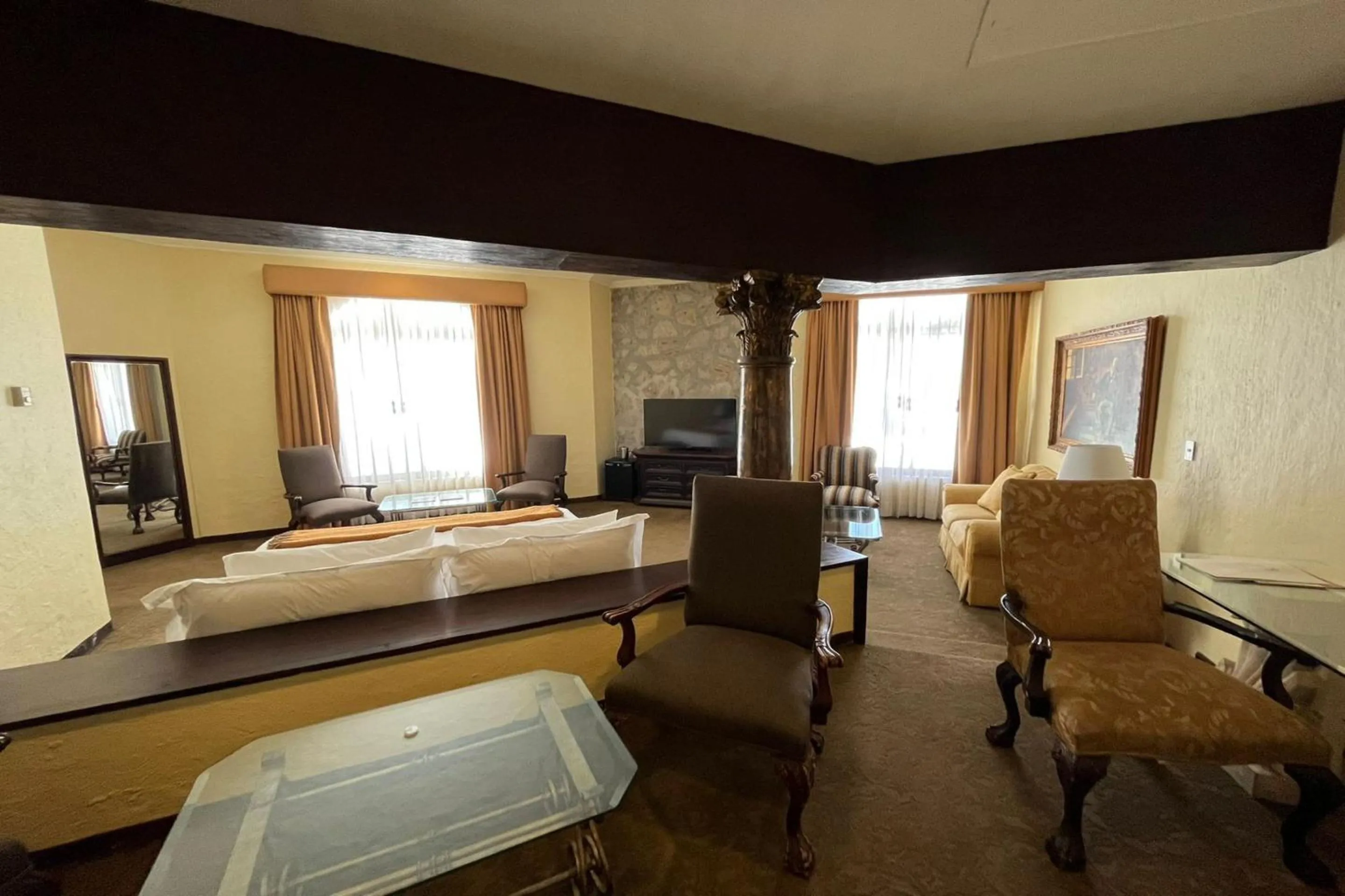 Photo of the whole room, Bed in Quinta Real Aguascalientes