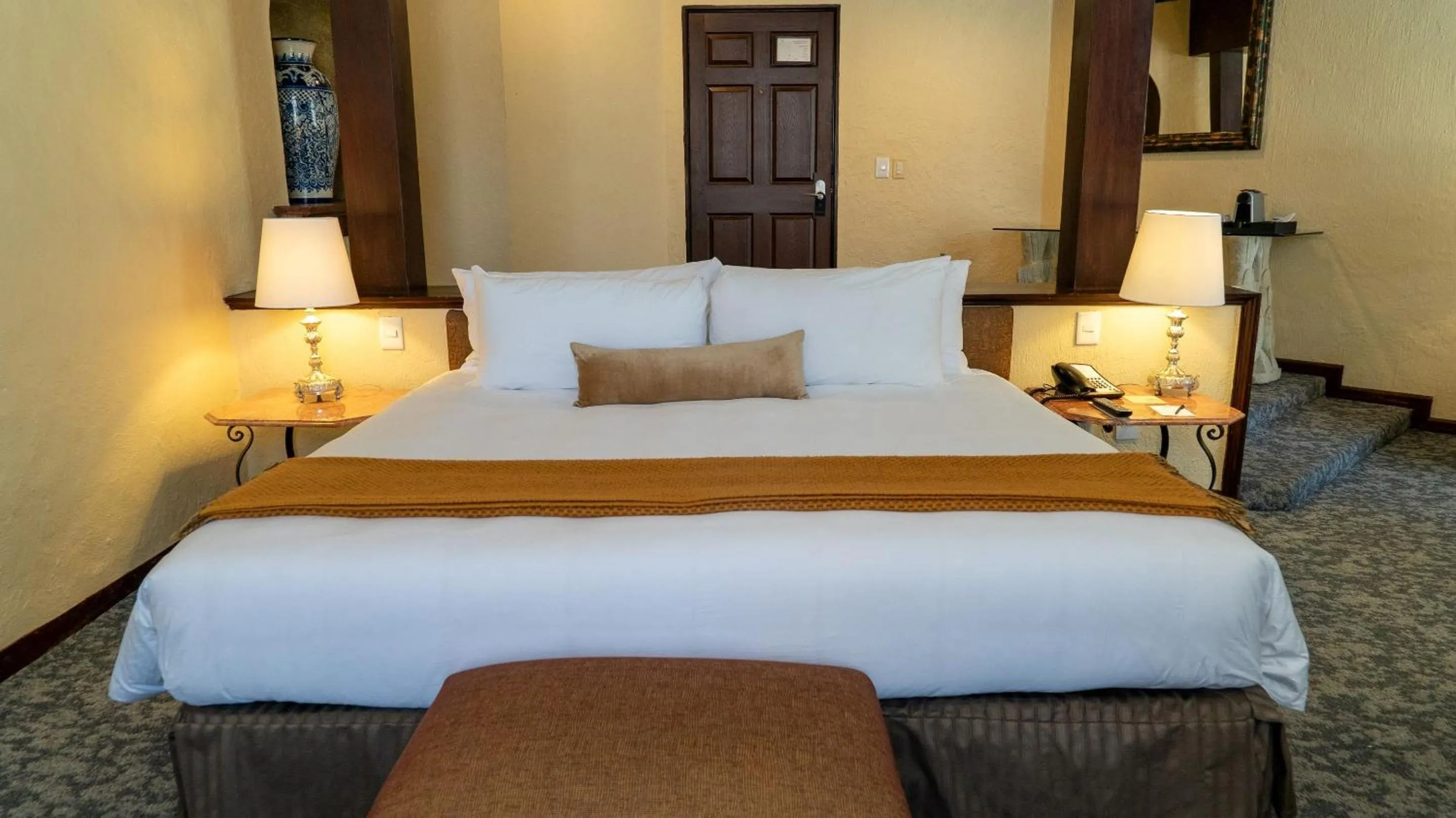 Photo of the whole room, Bed in Quinta Real Aguascalientes