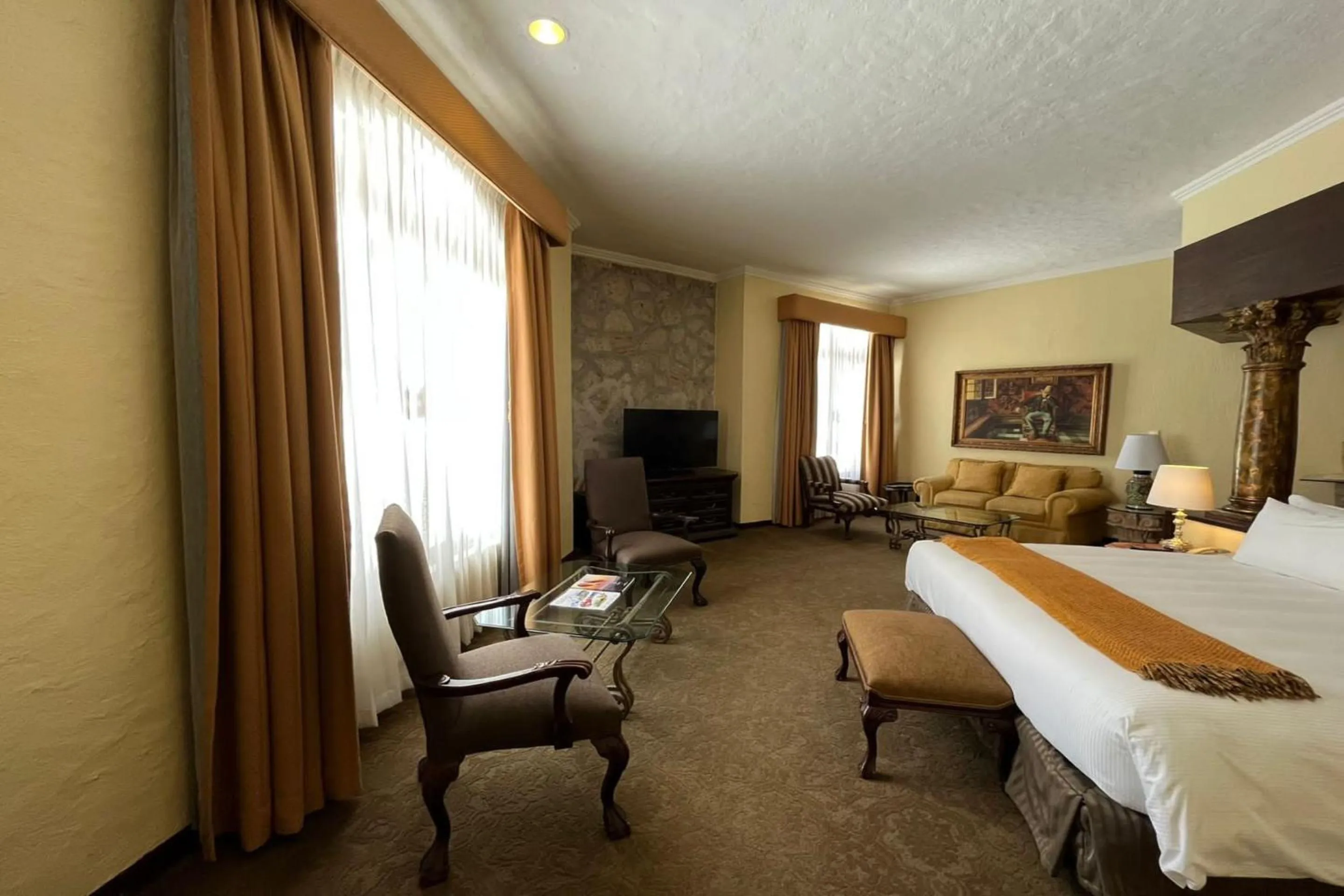 Photo of the whole room, Bed in Quinta Real Aguascalientes