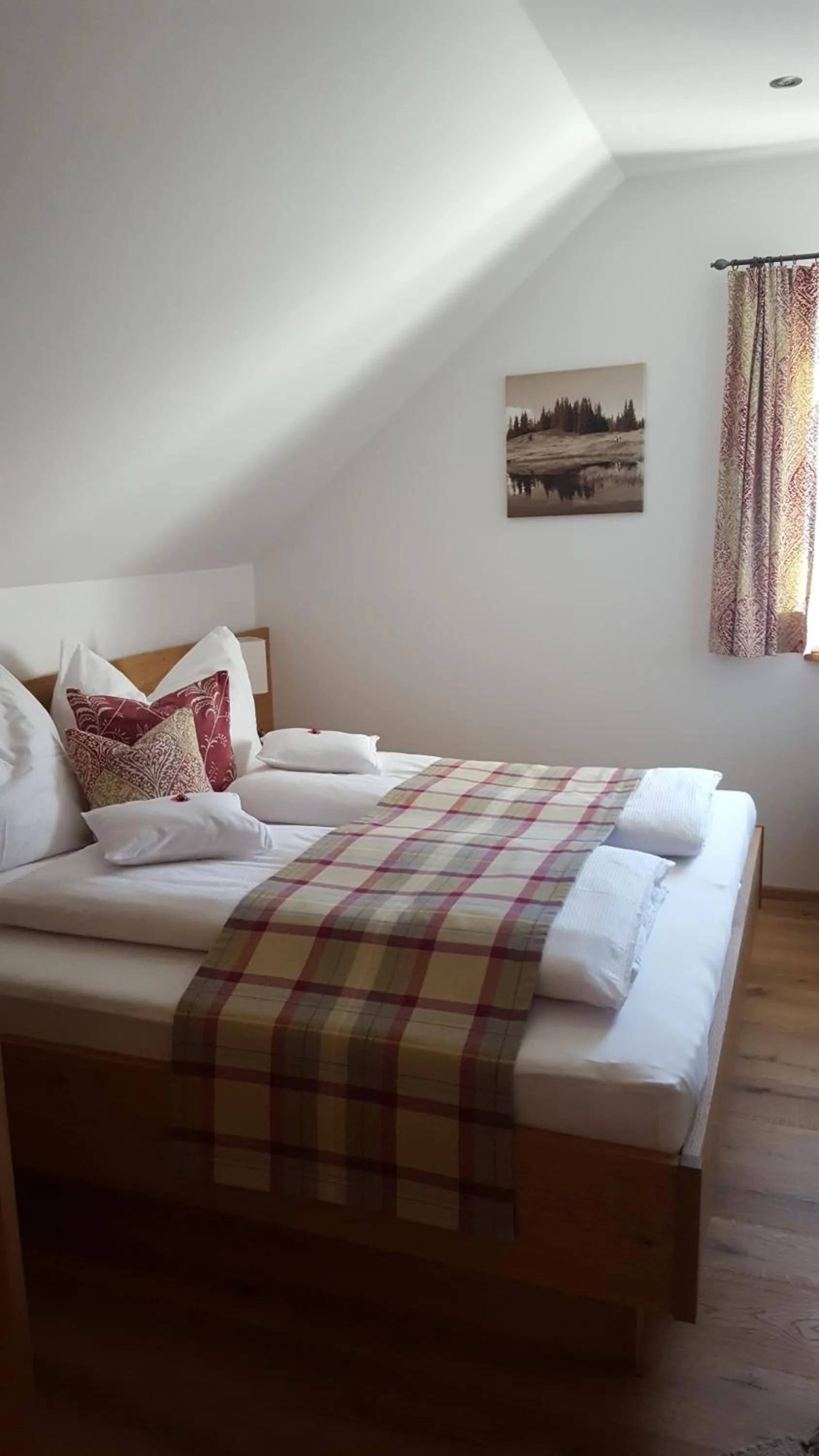 Bed in Gasthaus Brandlwirt