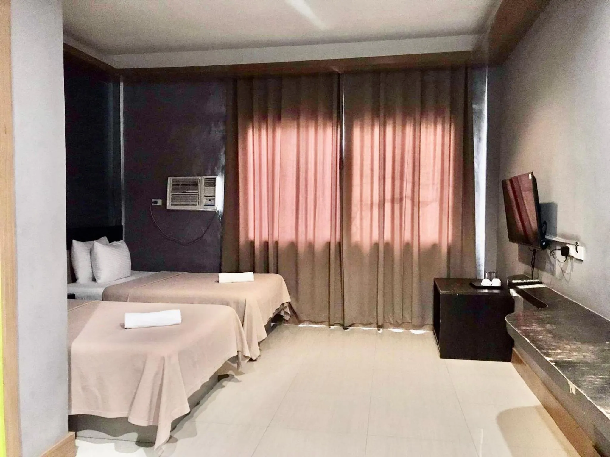 Bedroom, Bed in LEUX Hotel Alona Panglao