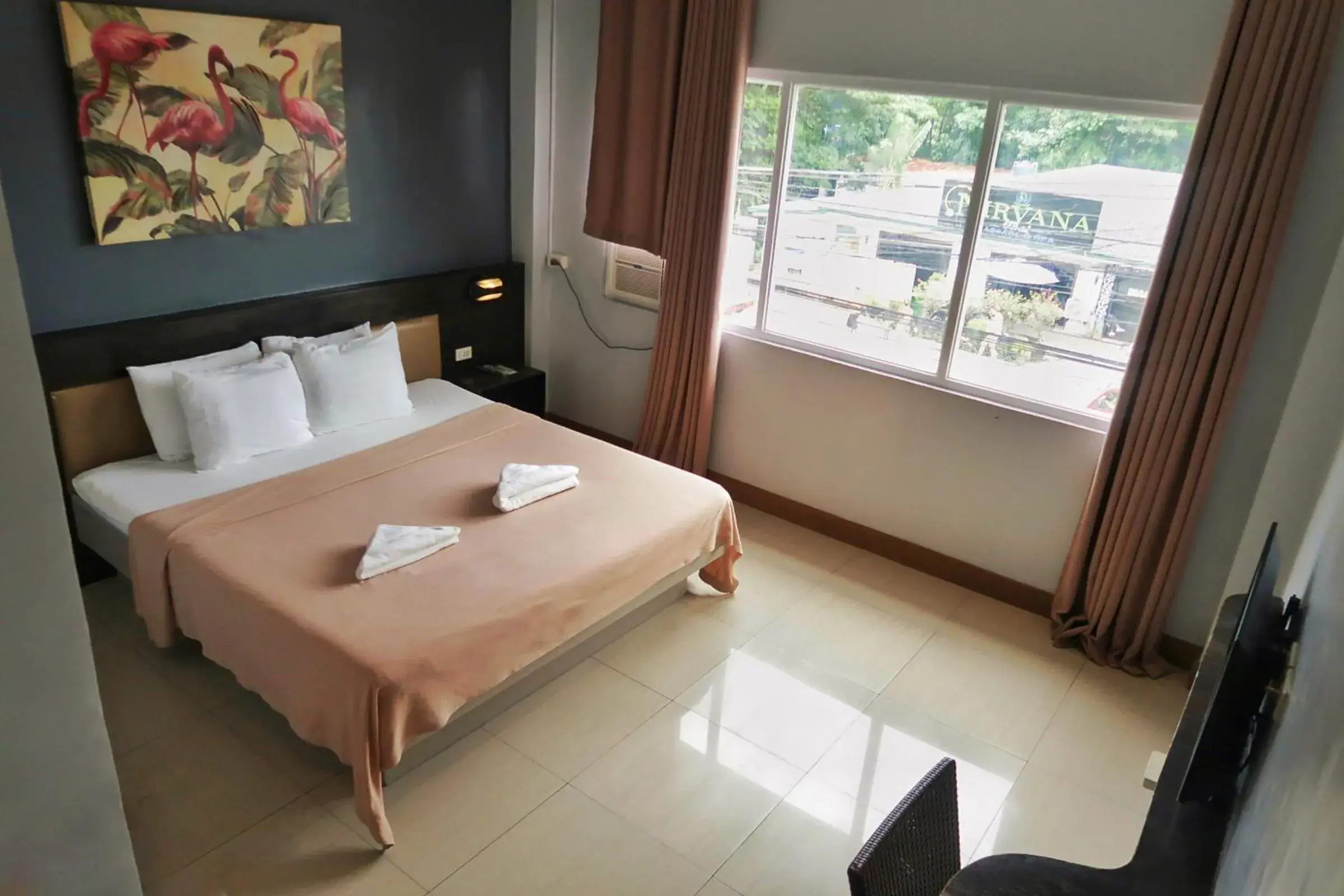 Deluxe Queen Room in LEUX Hotel Alona Panglao Deluxe Queen Room in LEUX Hotel Alona Panglao