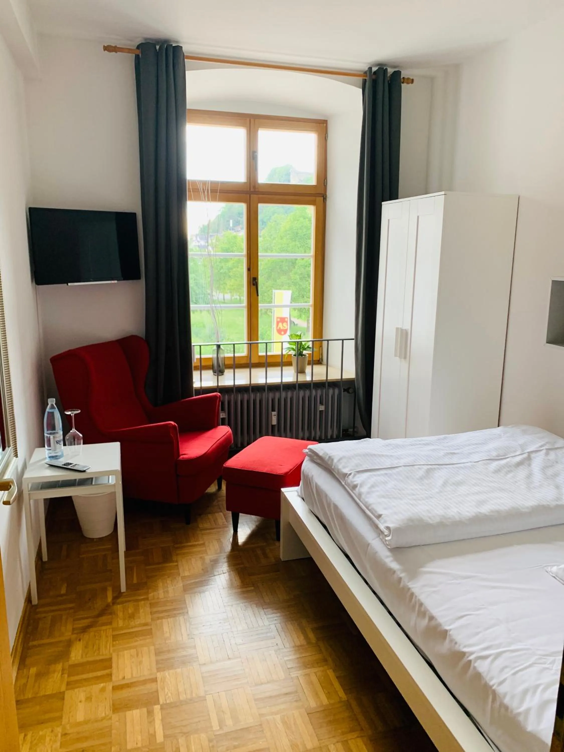 Bed in Gästehaus der Abtei Sayn