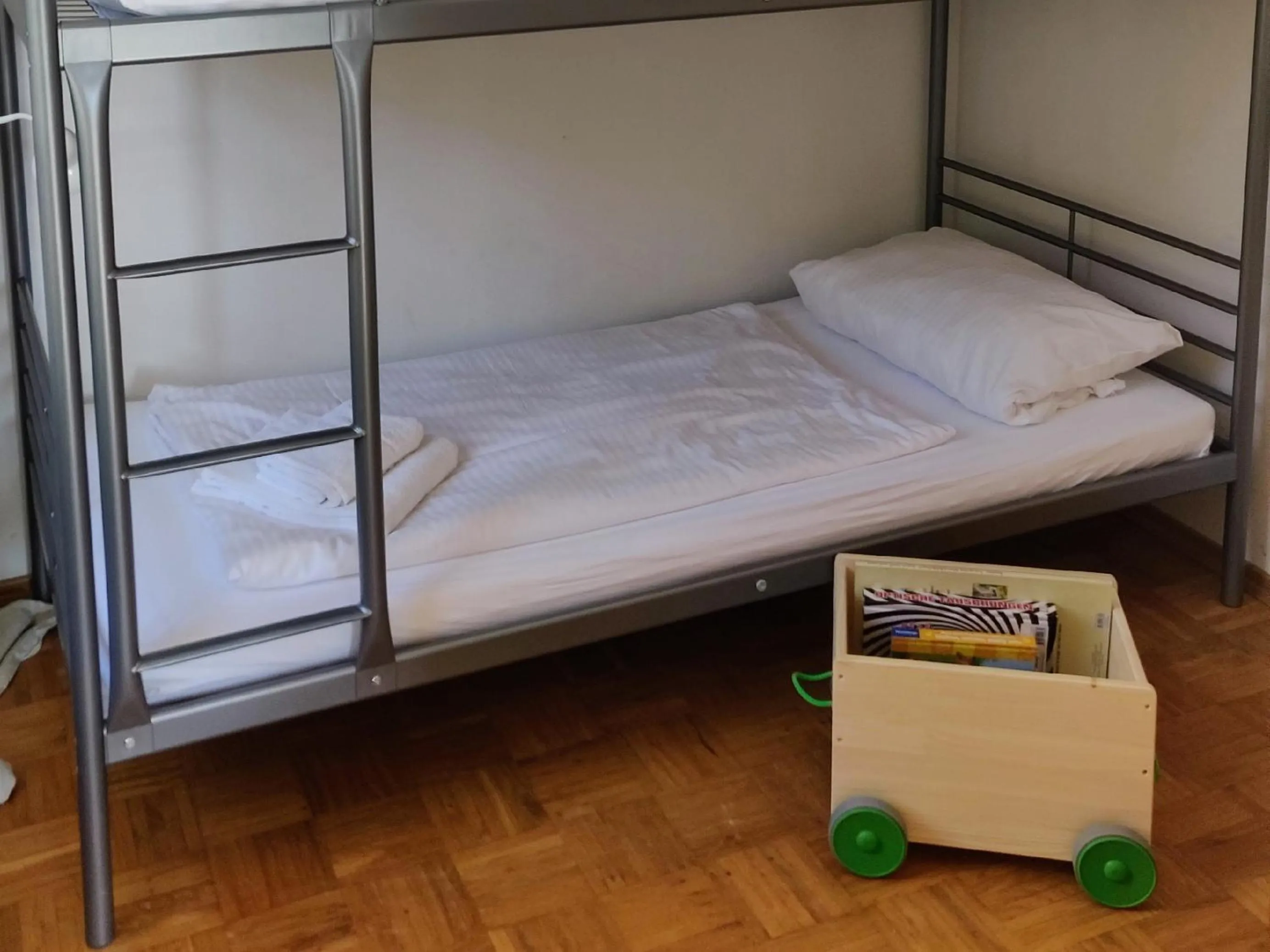 Bed in Gästehaus der Abtei Sayn