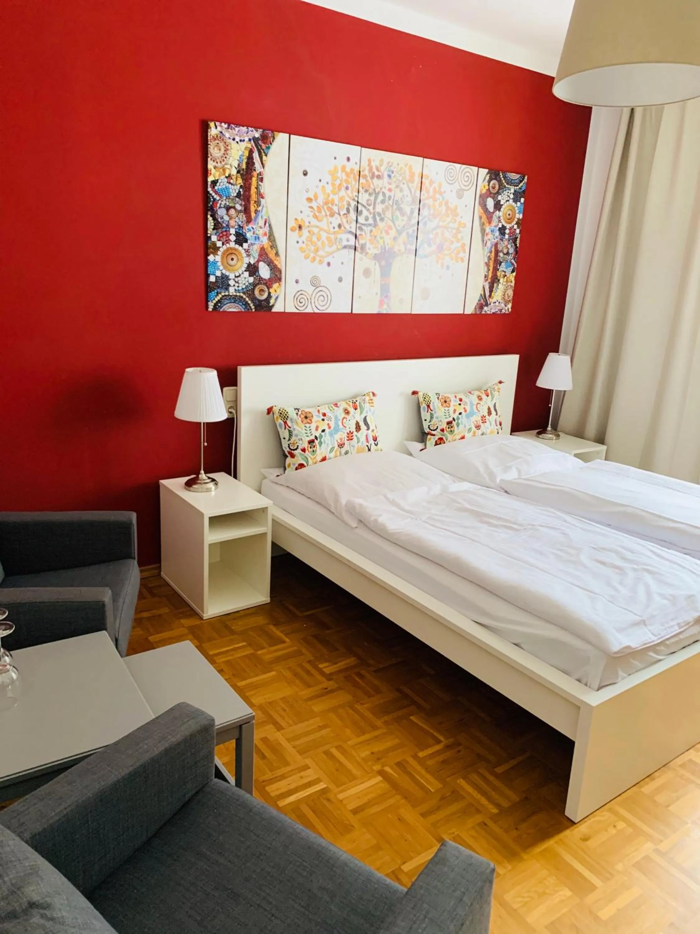 Bed in Gästehaus der Abtei Sayn