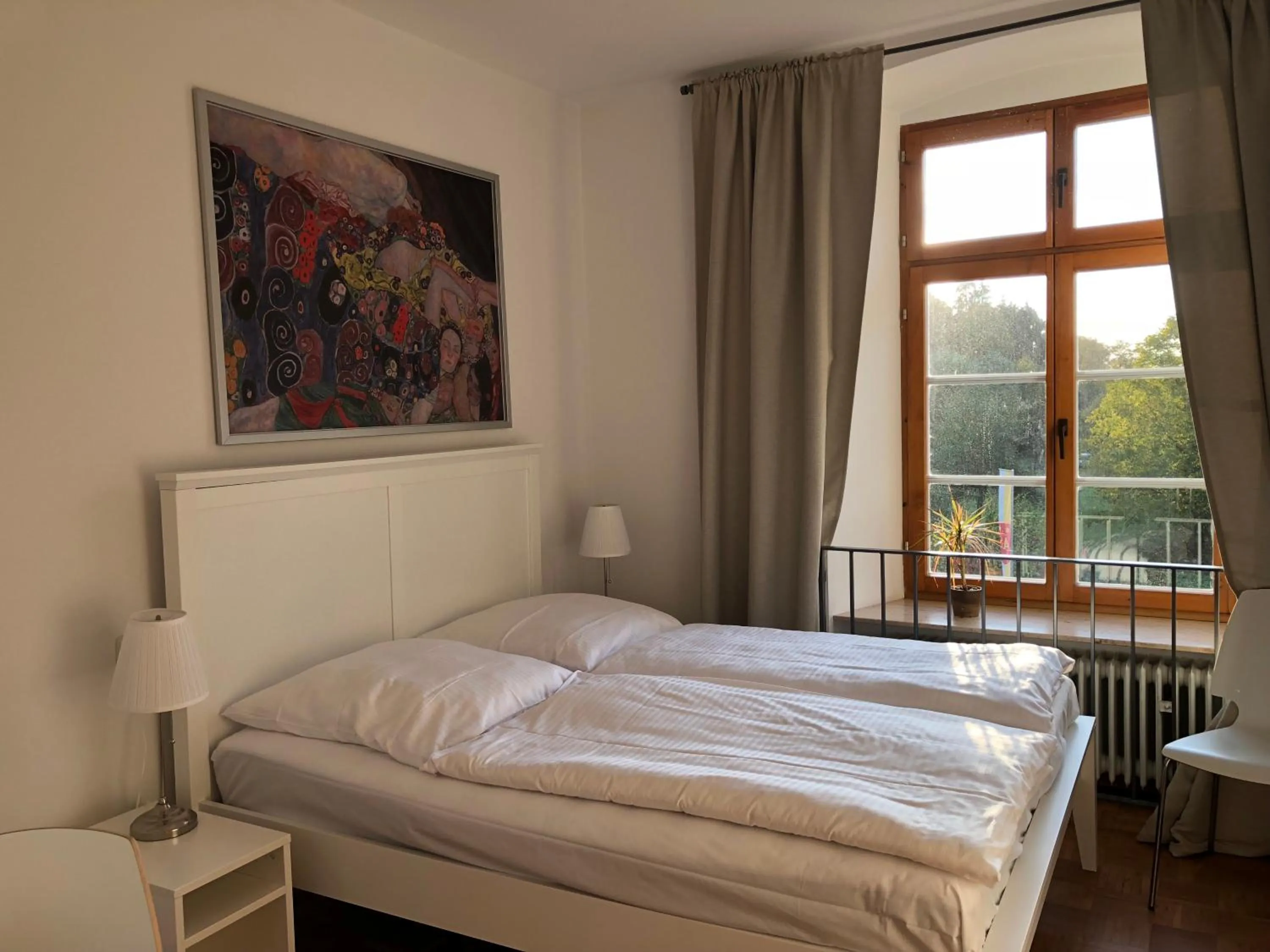 Bed in Gästehaus der Abtei Sayn