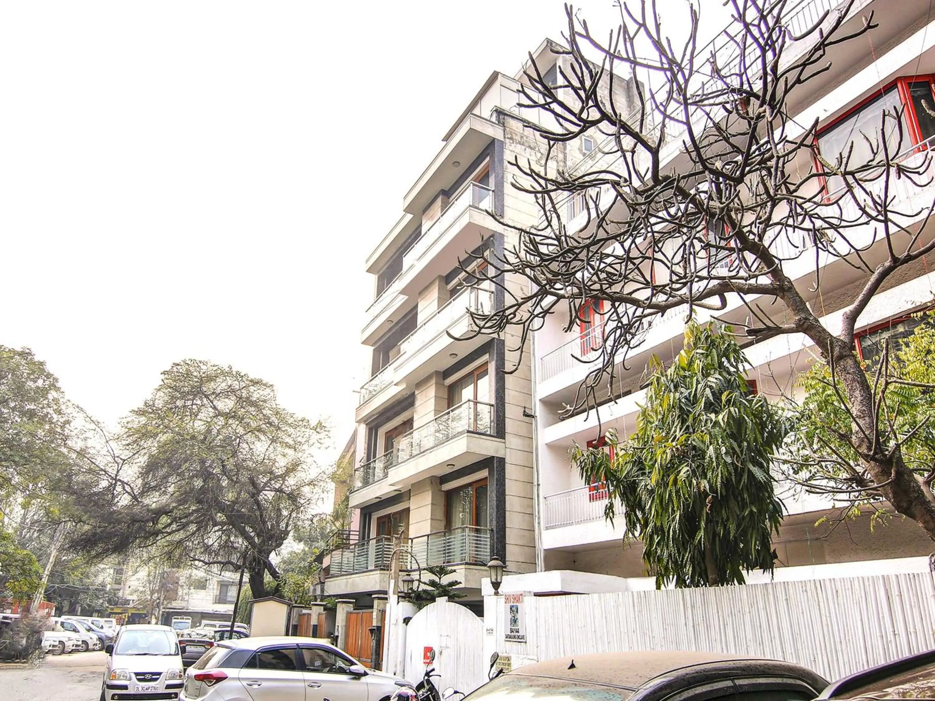 Facade/entrance in Hotel O Shiv Shakti Inn Near Kamal Cinema