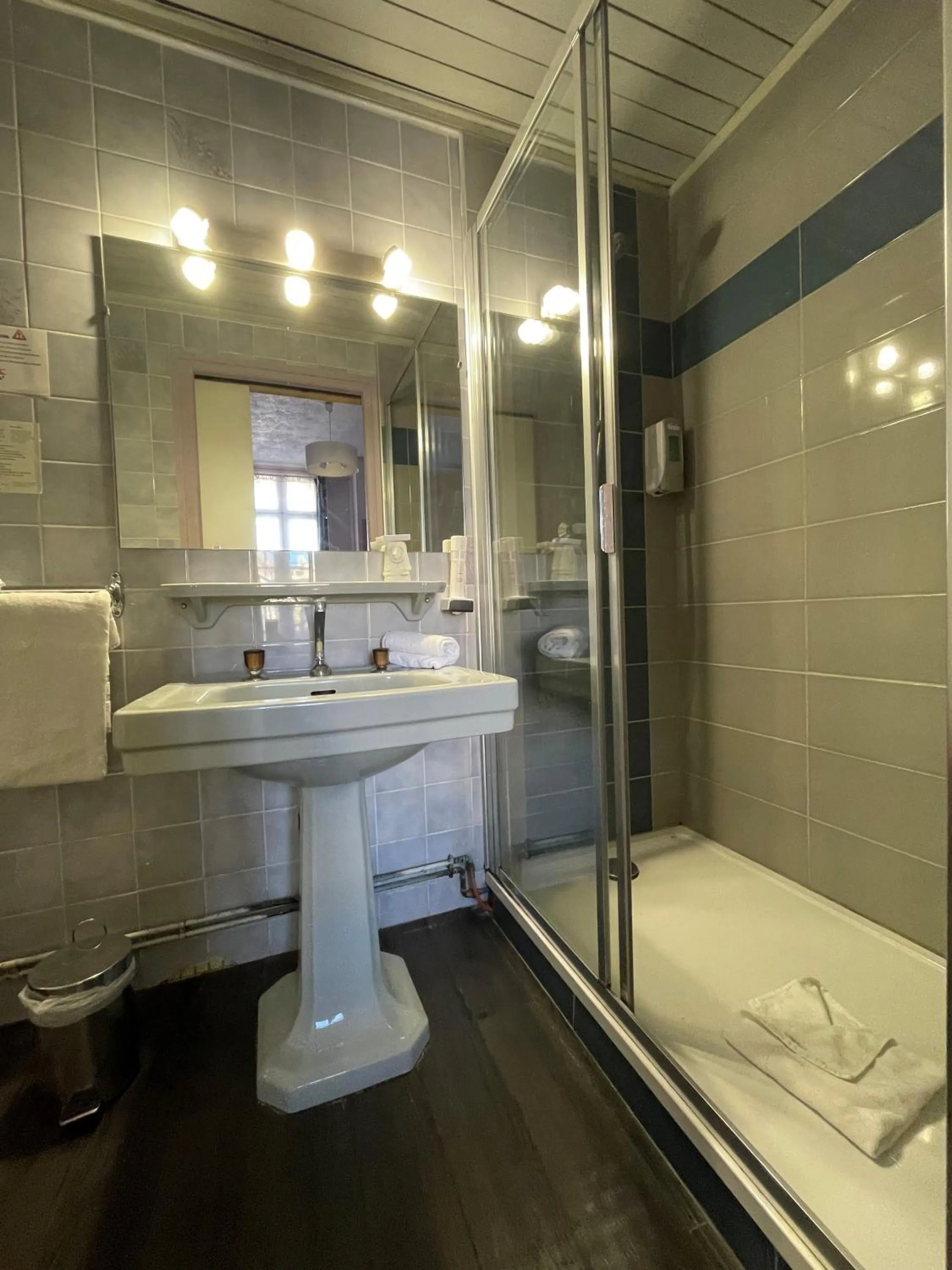 Property building in Hotel De France Perpignan Centre Ville