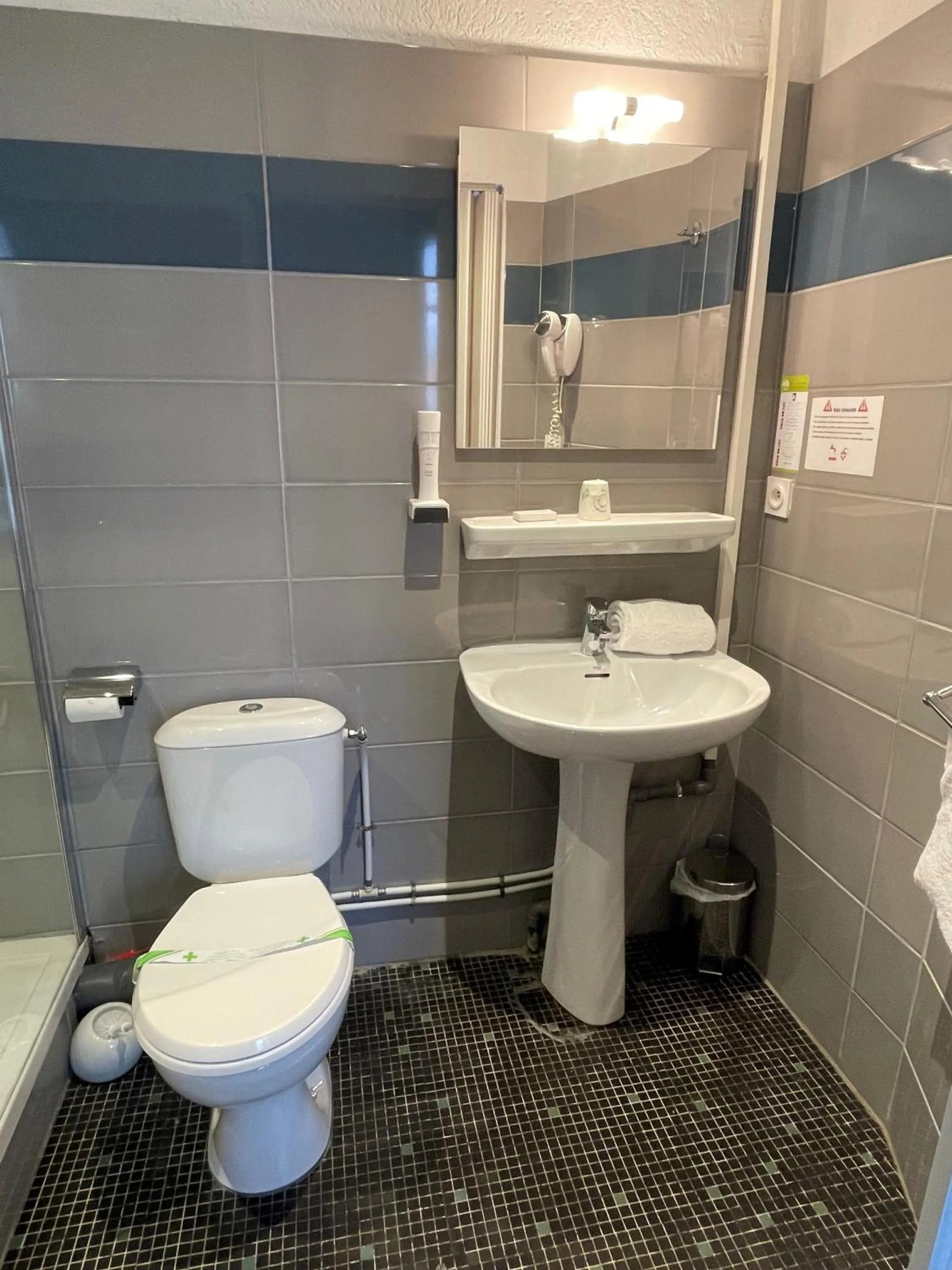 Property building in Hotel De France Perpignan Centre Ville