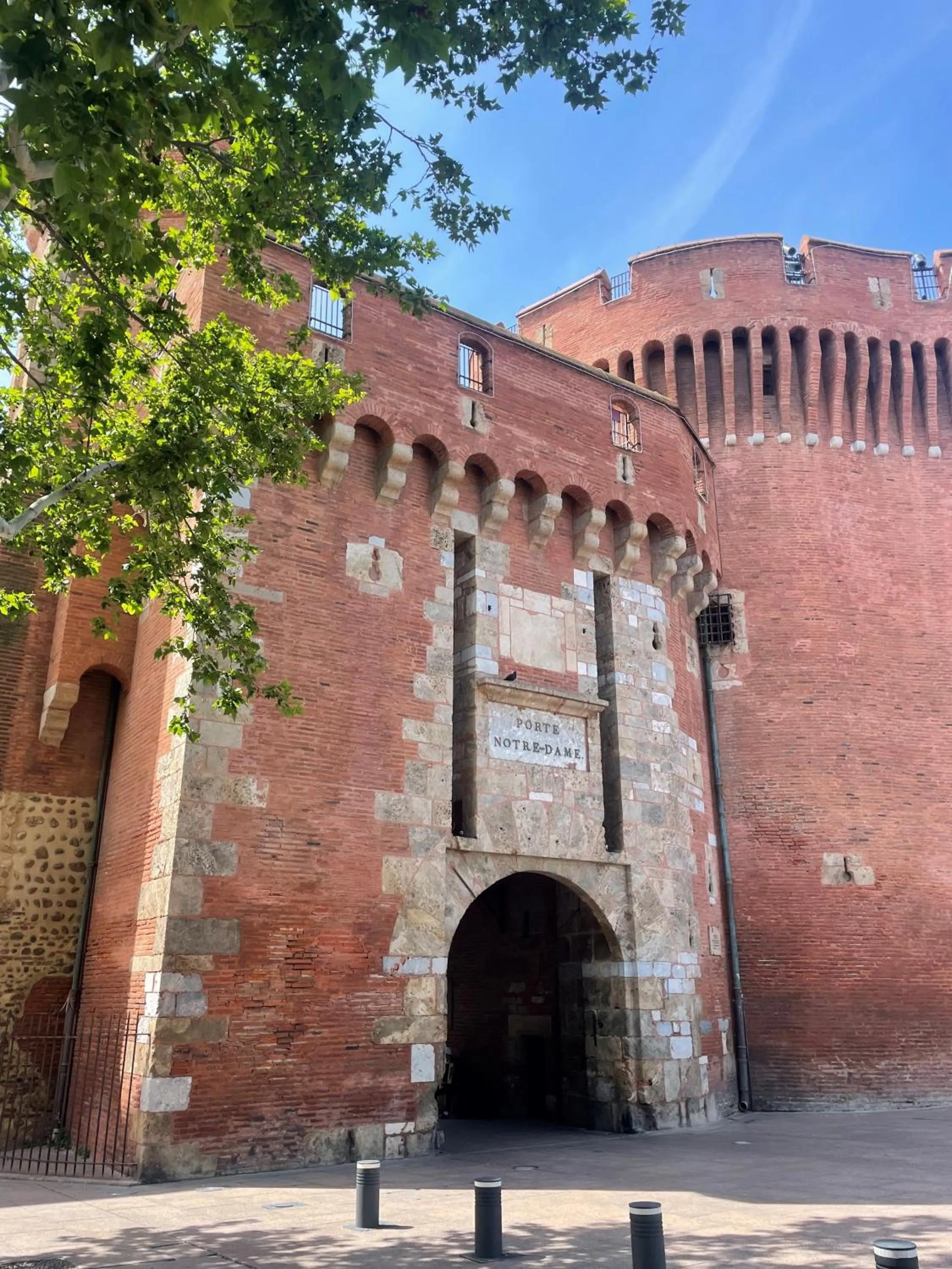 Property building in Hotel De France Perpignan Centre Ville