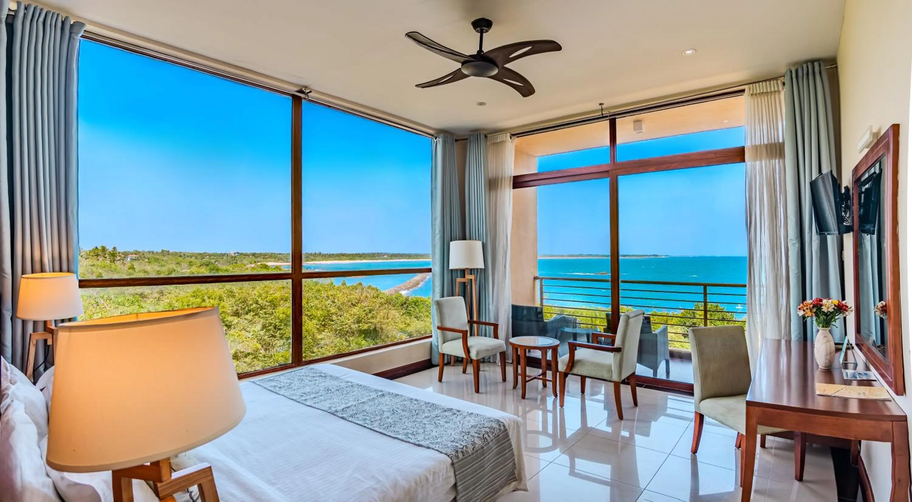 Bed in Sooriya Resort & Spa