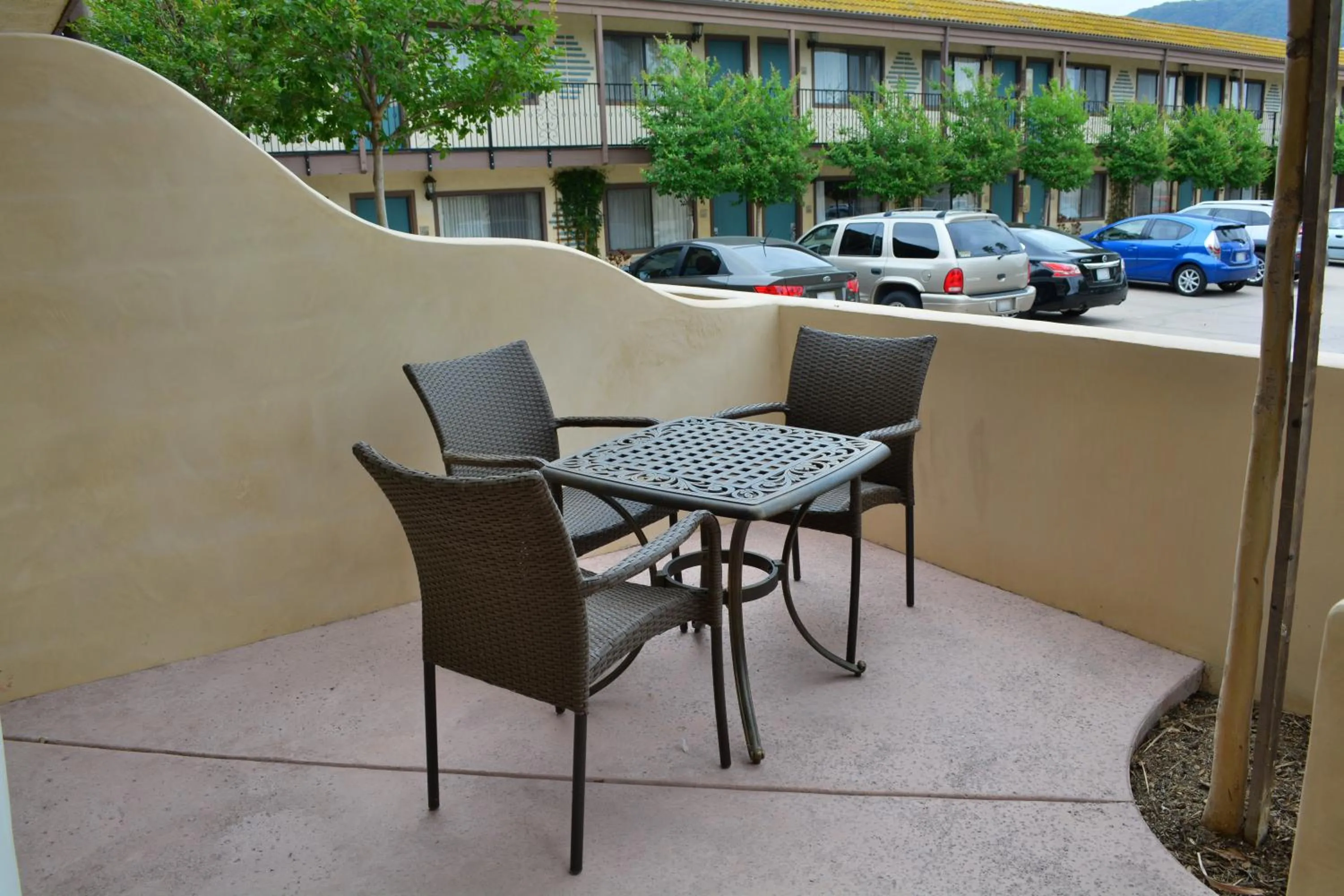 Patio in Casa Ojai Inn