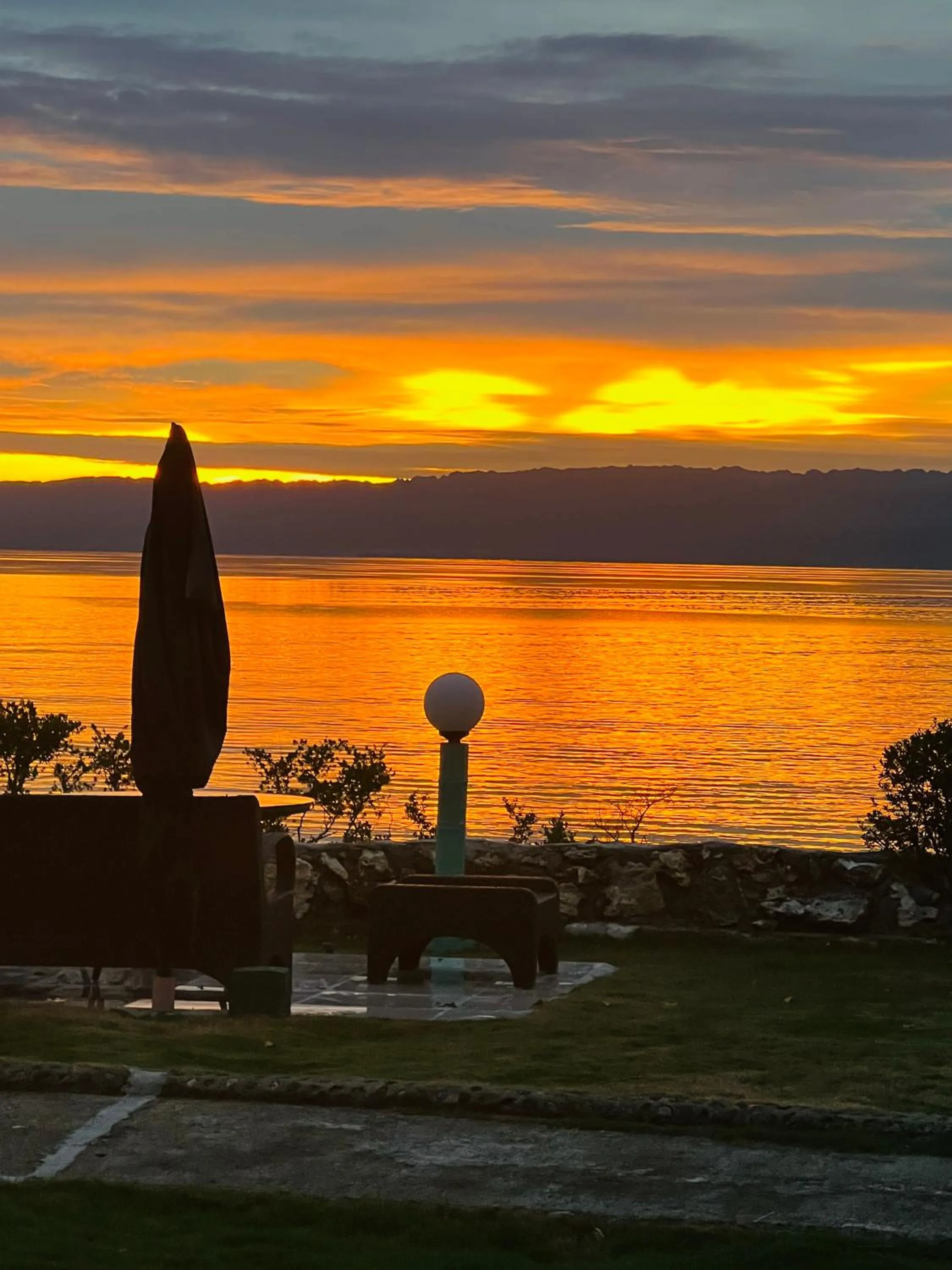 Cabilao Sunset Dive & Beach Resort