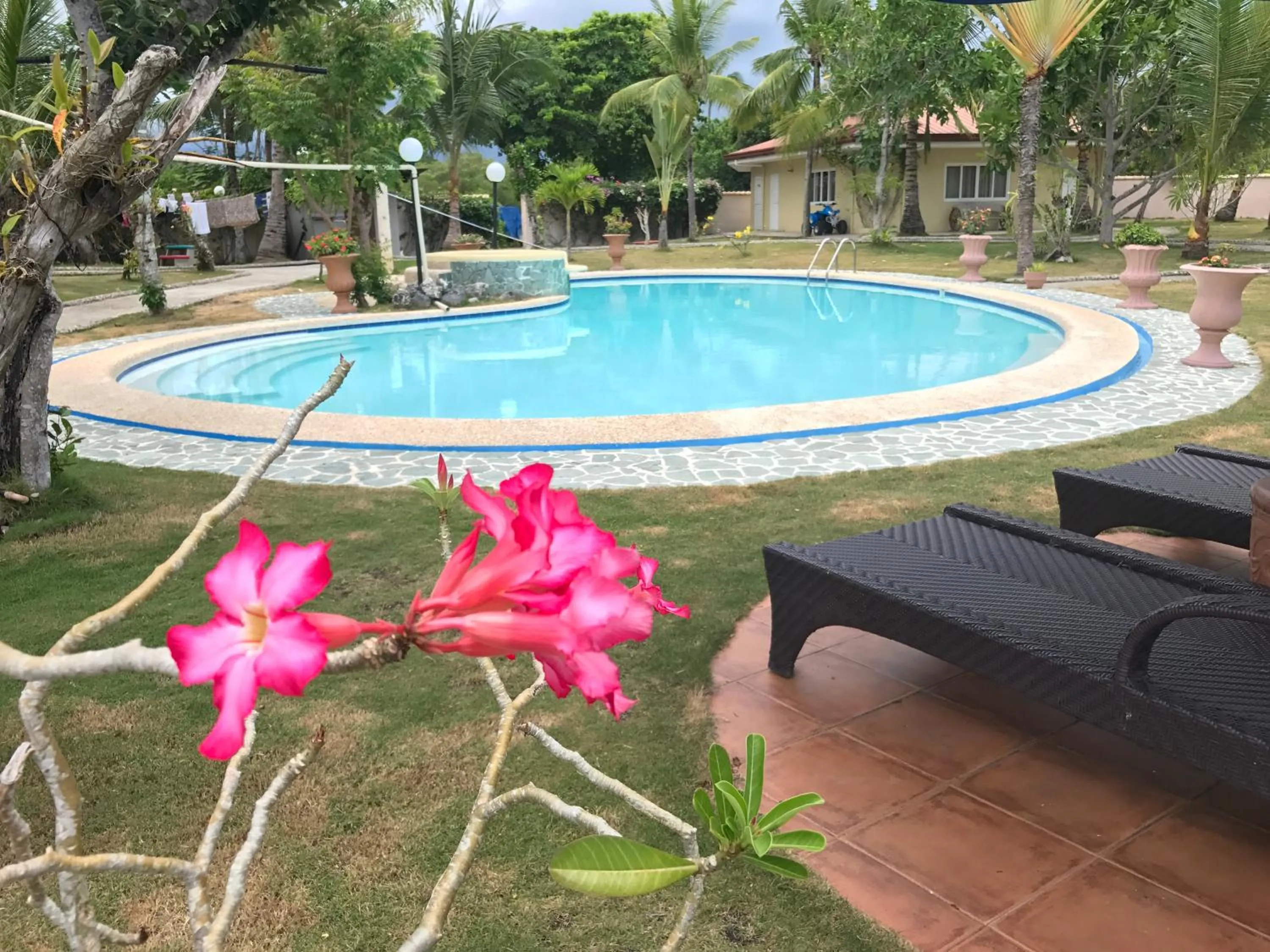 Cabilao Sunset Dive & Beach Resort