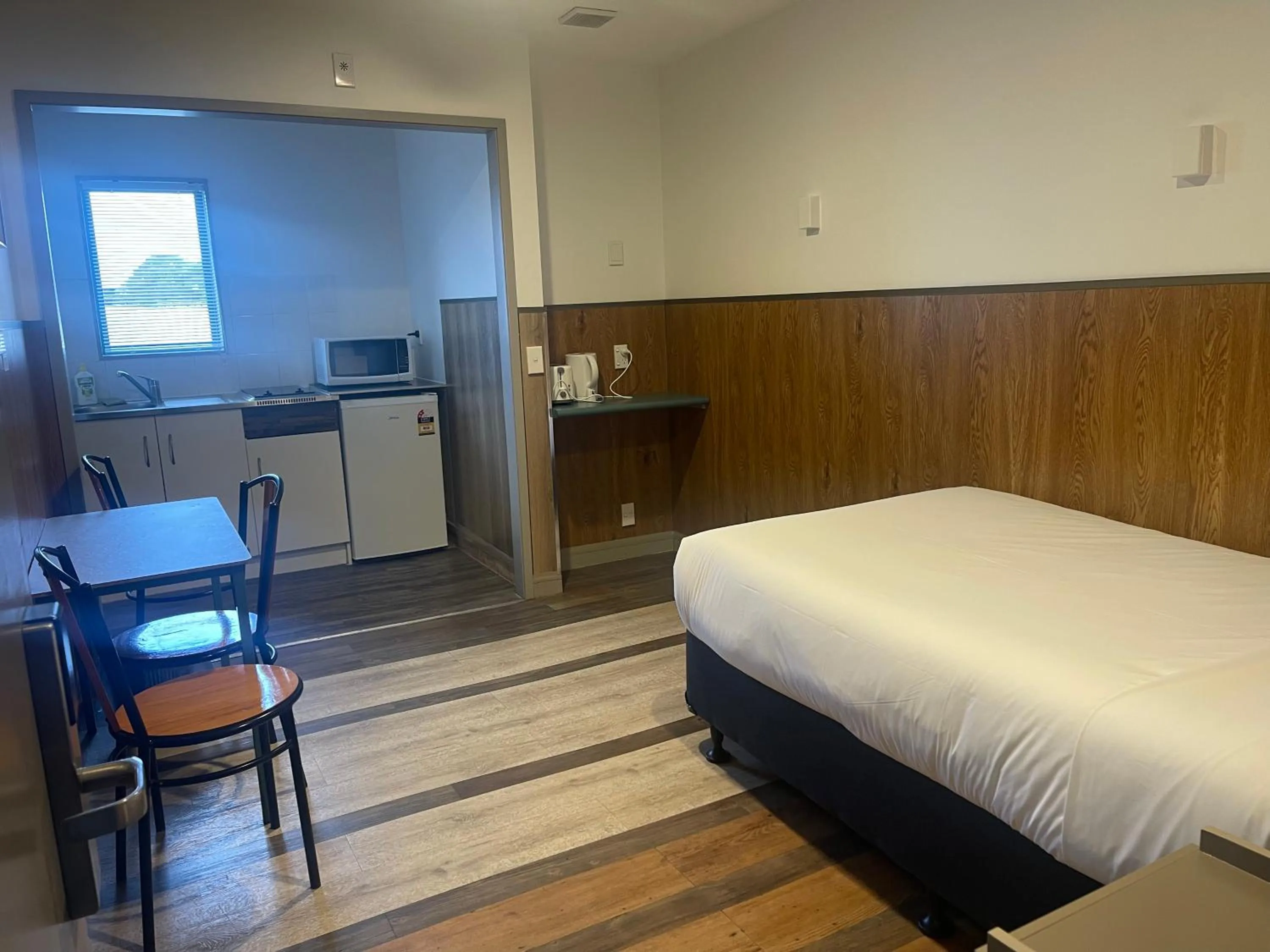 Bed in Conway Motel Manukau