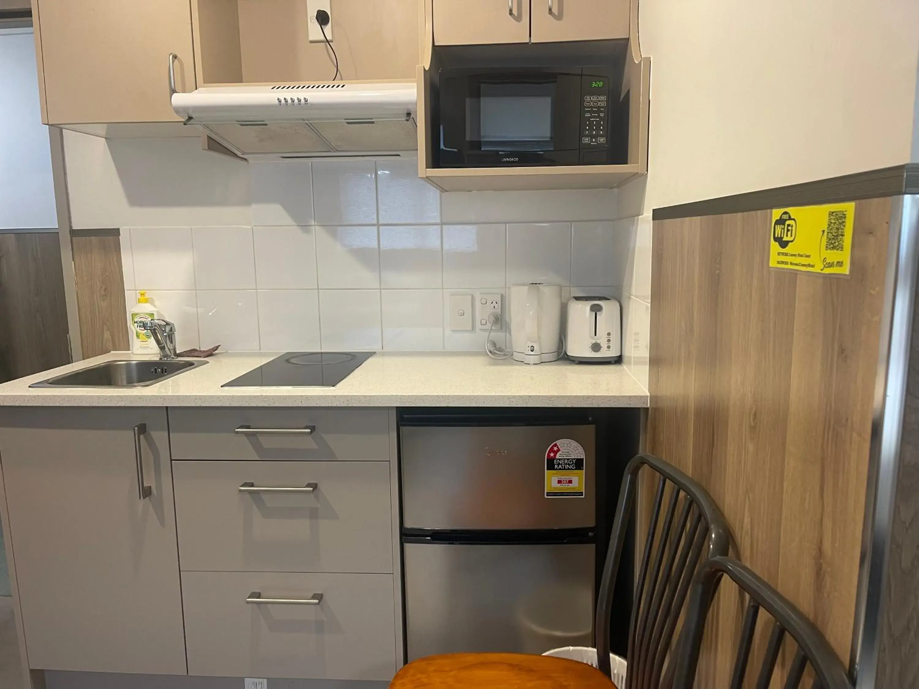 Family Room with Balcony in Conway Motel Manukau Family Room with Balcony in Conway Motel Manukau