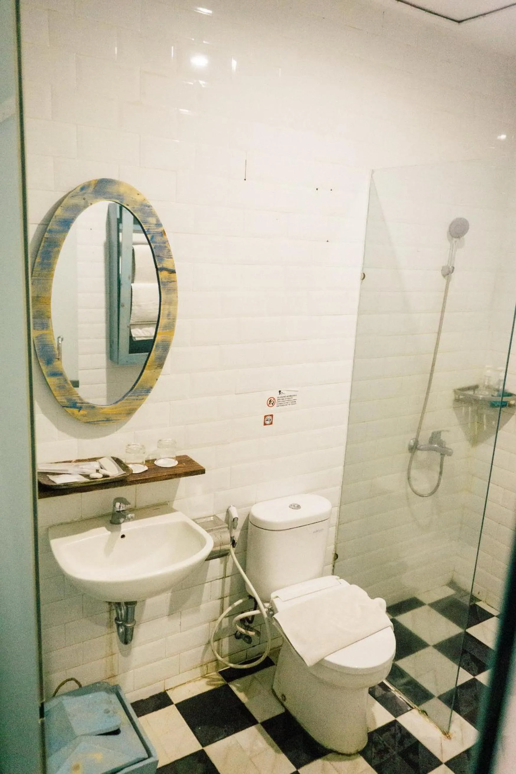 Bathroom in Omah Njonja Bed & Brasserie