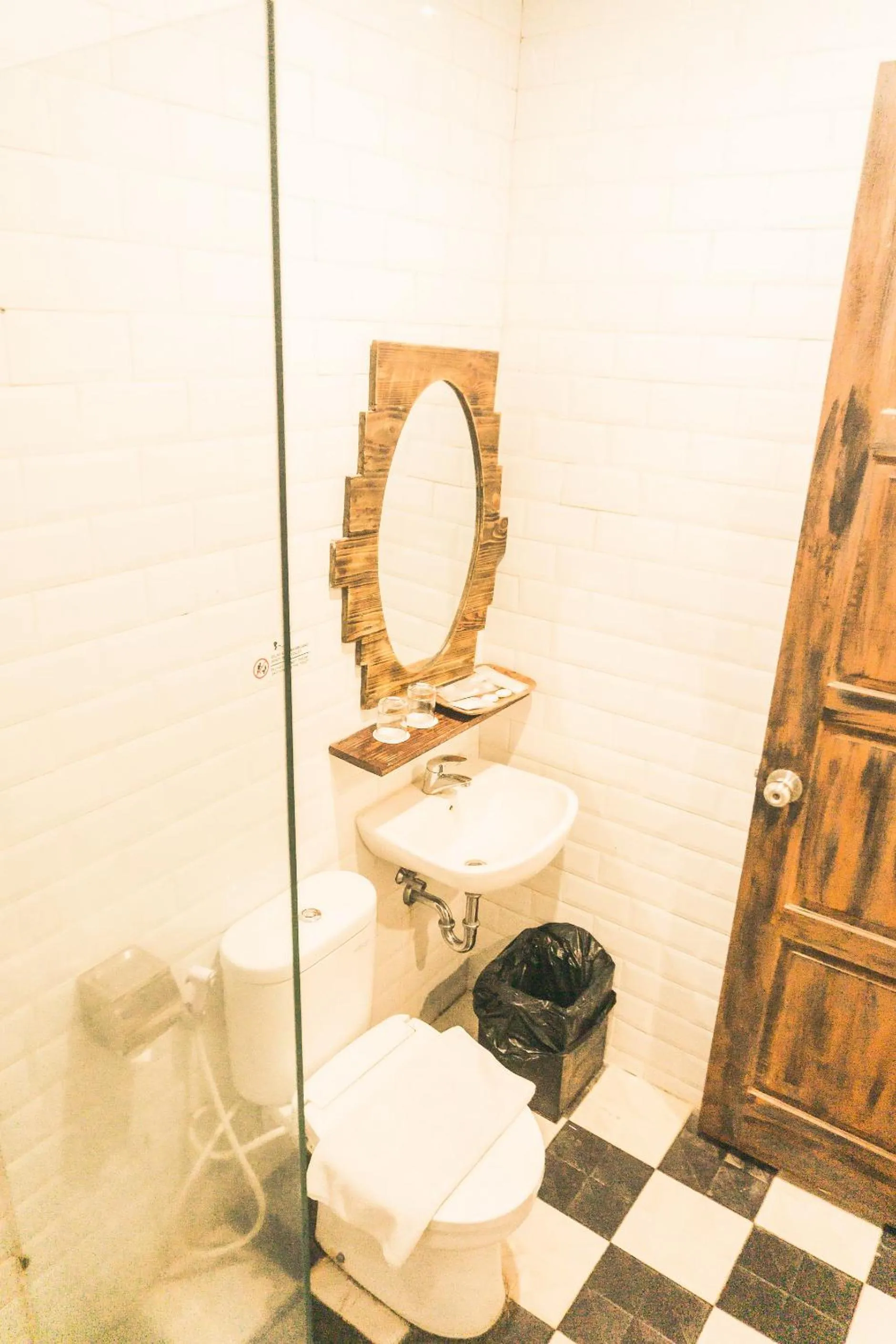 Bathroom in Omah Njonja Bed & Brasserie