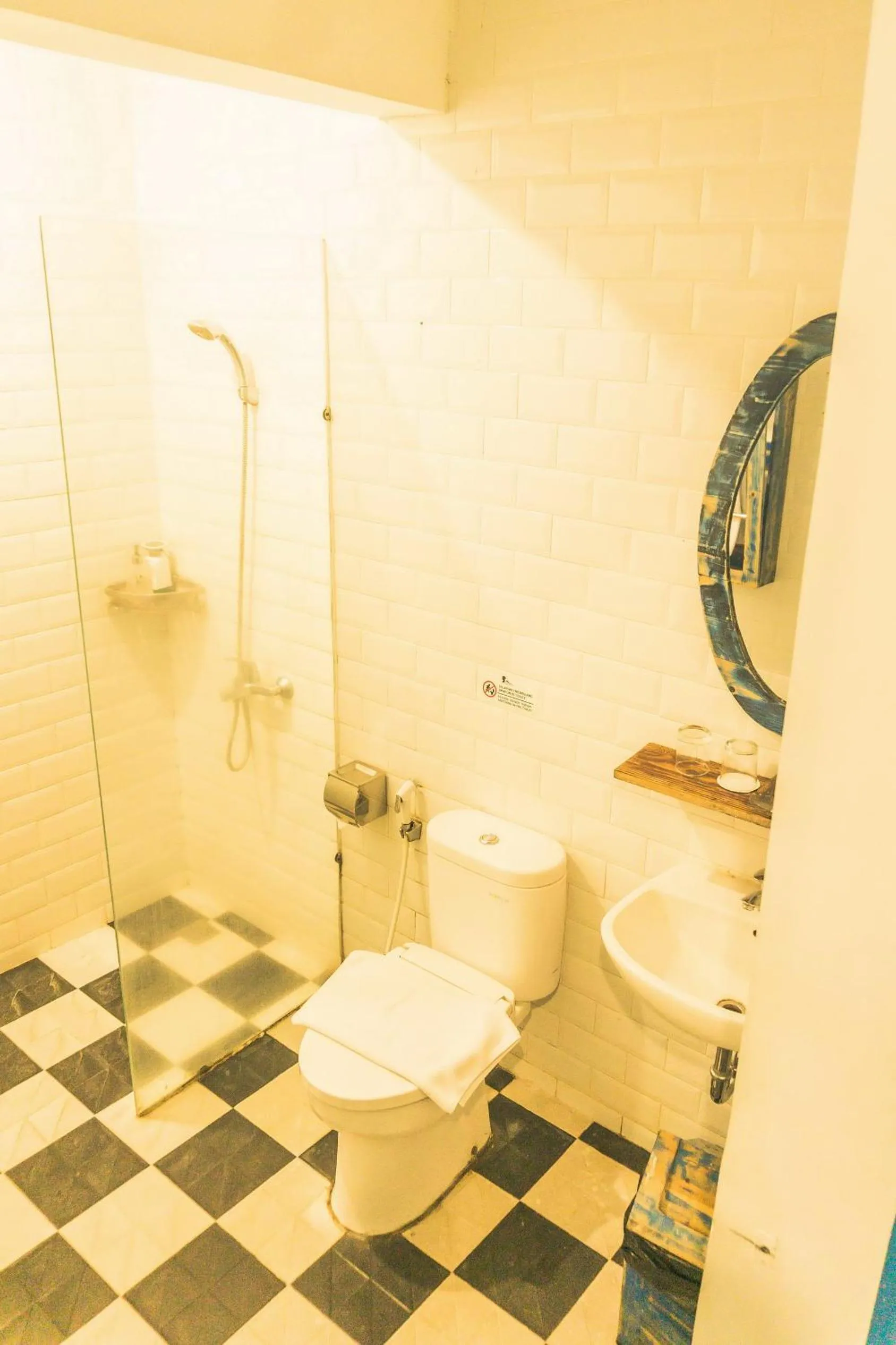 Bathroom in Omah Njonja Bed & Brasserie