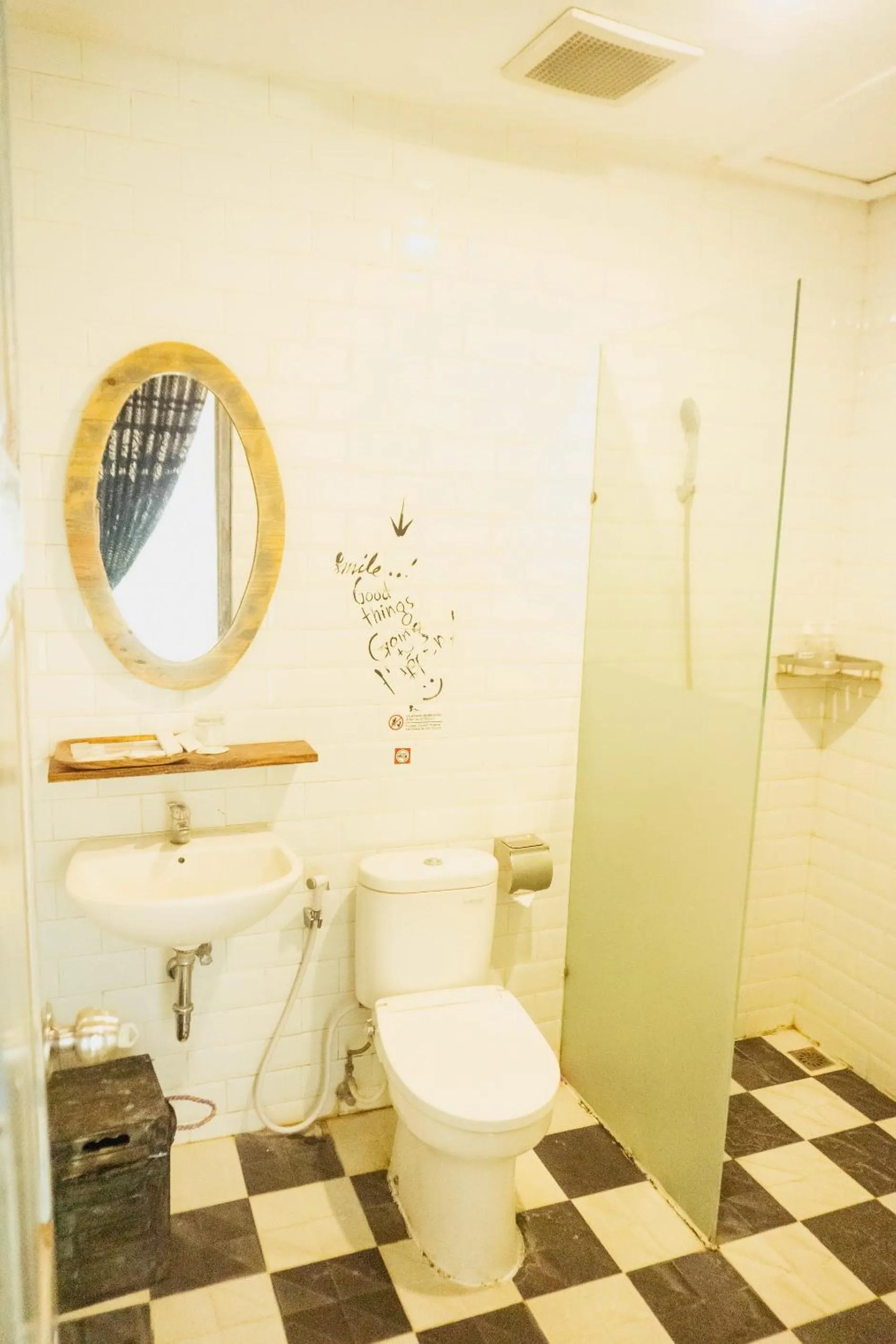 Bathroom in Omah Njonja Bed & Brasserie