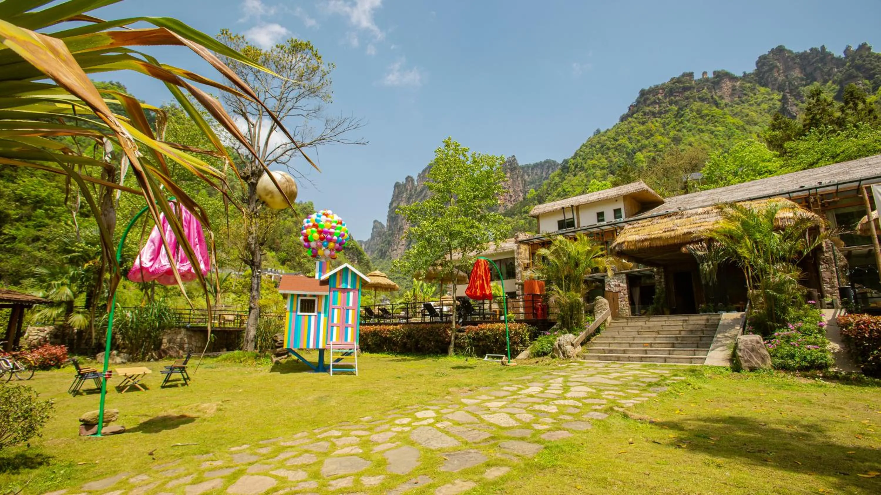Garden view, Property Building in Homeward Mountain Resort