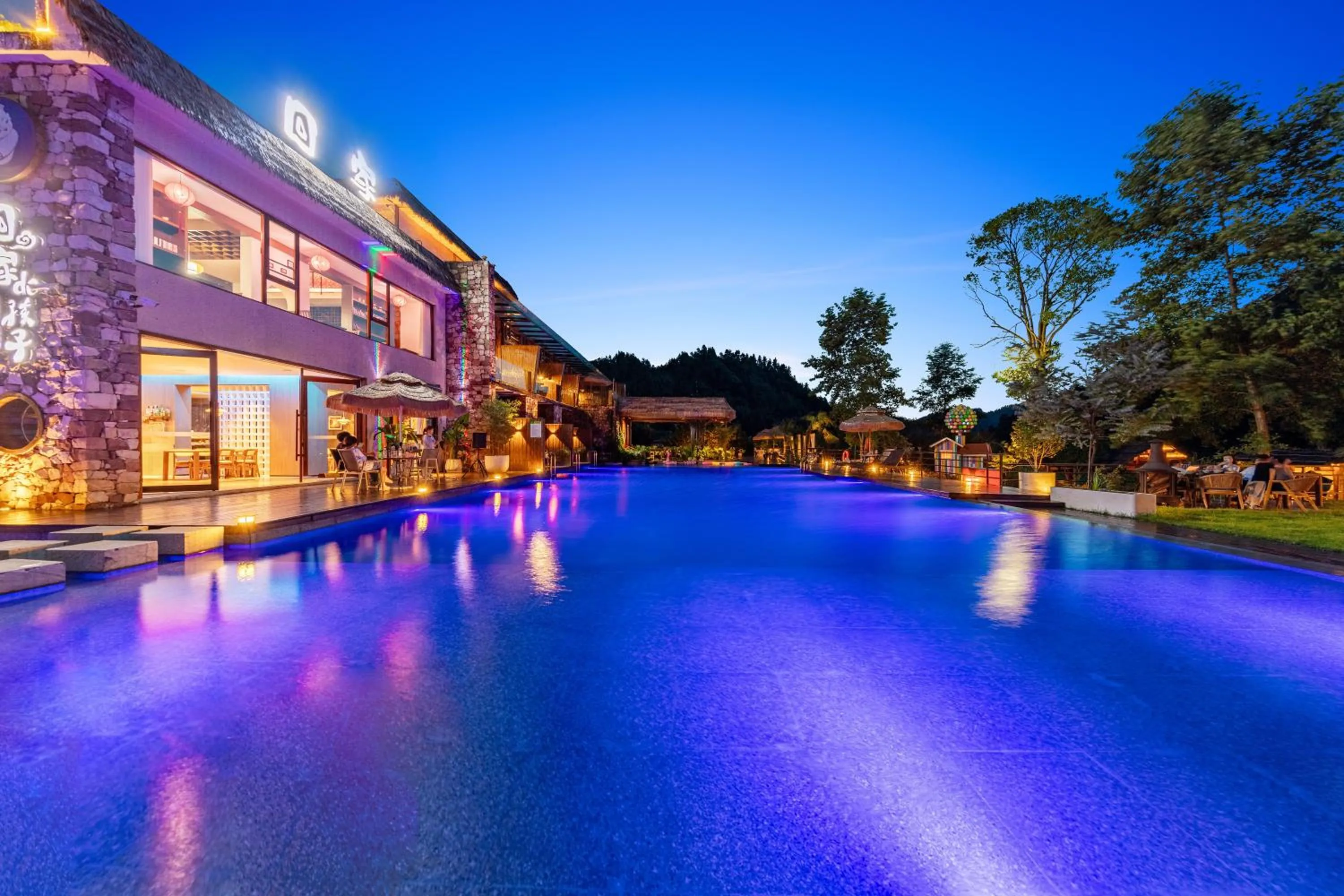 Pool view in Homeward Mountain Resort