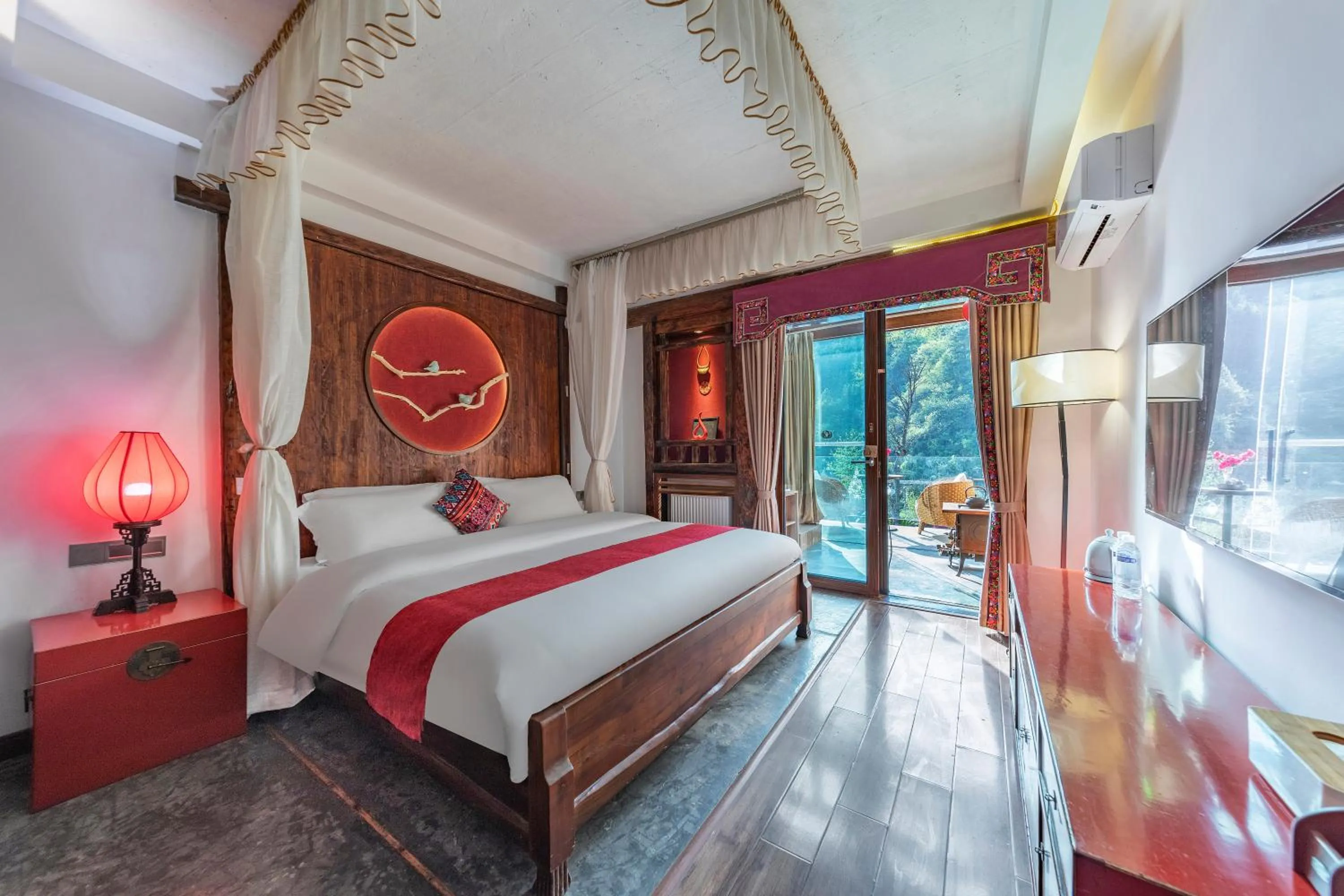 Bed in Homeward Mountain Resort