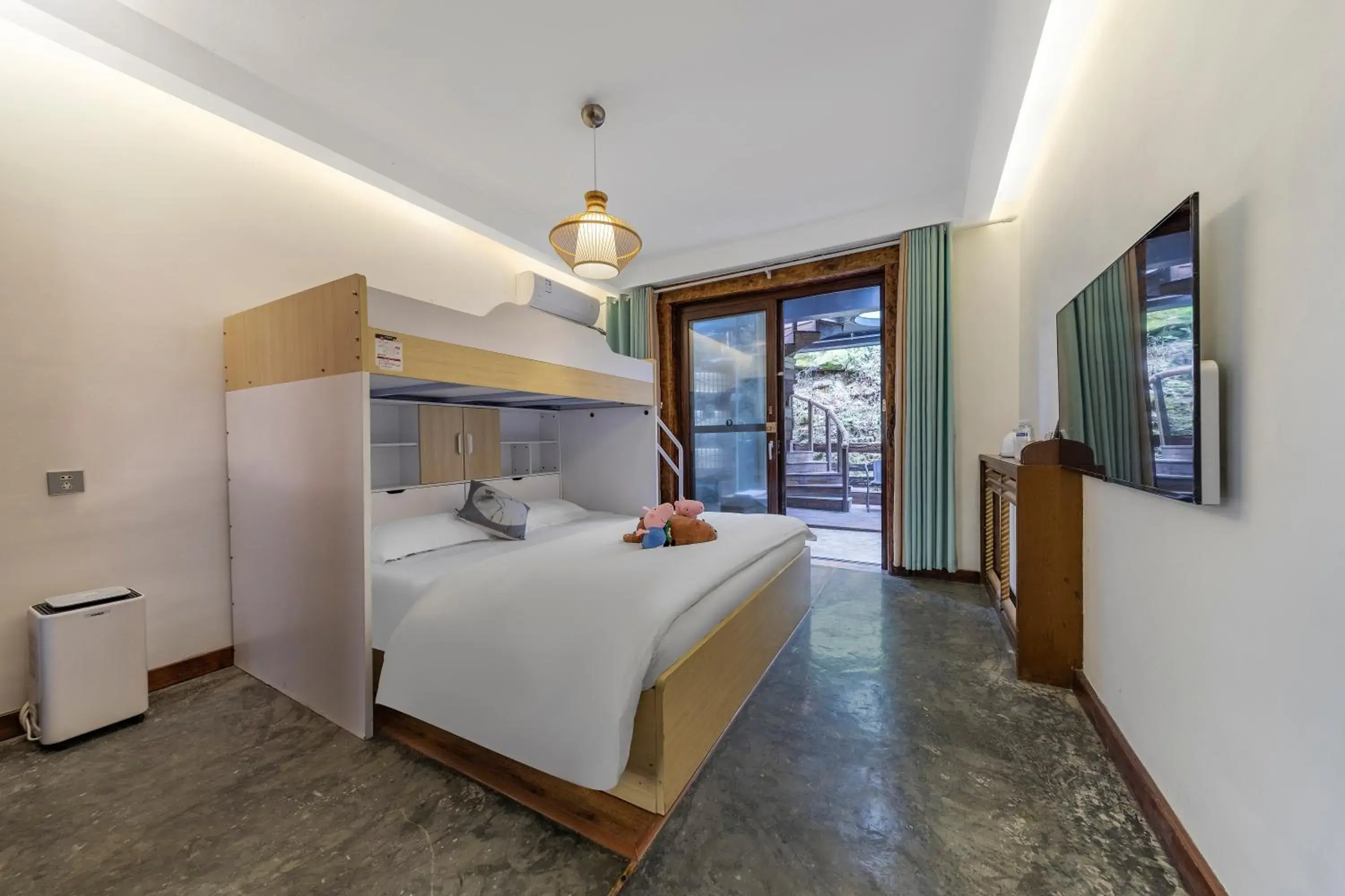 Loft Family Suite with Parent-Child Beds and King Bed , have Independent Bathroom and Toilet on Each Floor in Homeward Mountain Resort Loft Family Suite with Parent-Child Beds and King Bed , have Independent Bathroom and Toilet on Each Floor in Homeward Mountain Resort