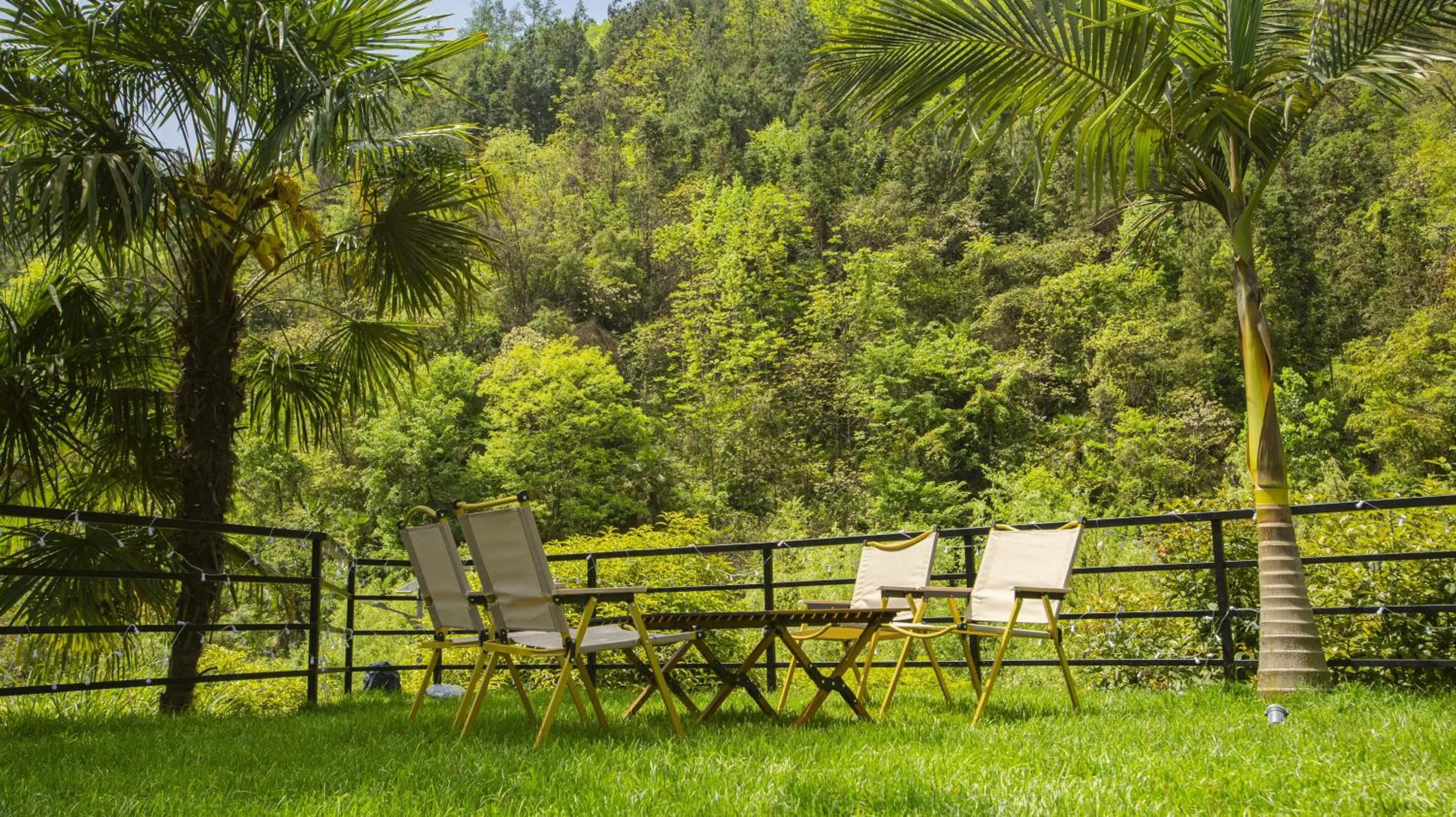 Garden view in Homeward Mountain Resort