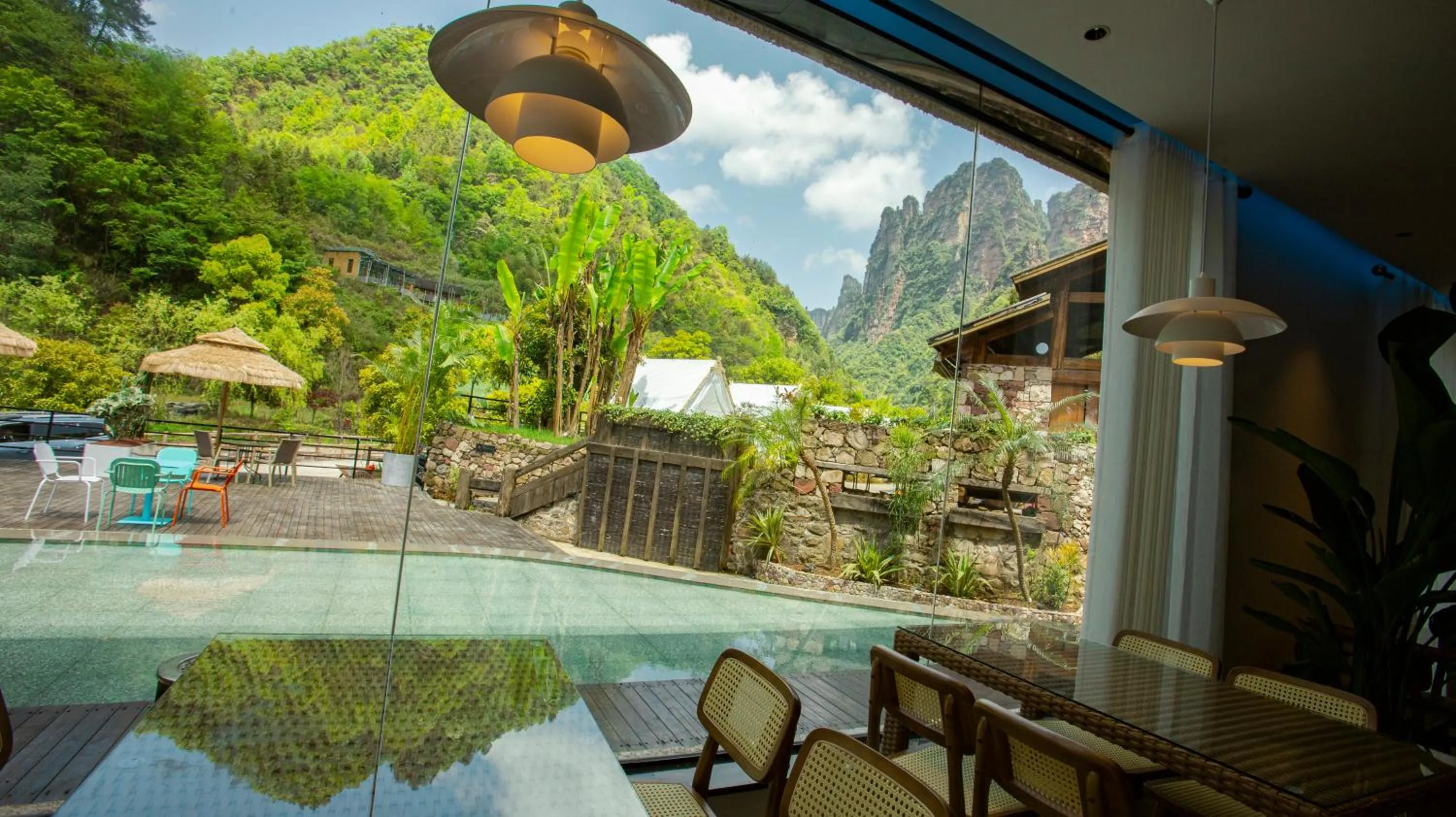 Mountain view, Swimming Pool in Homeward Mountain Resort