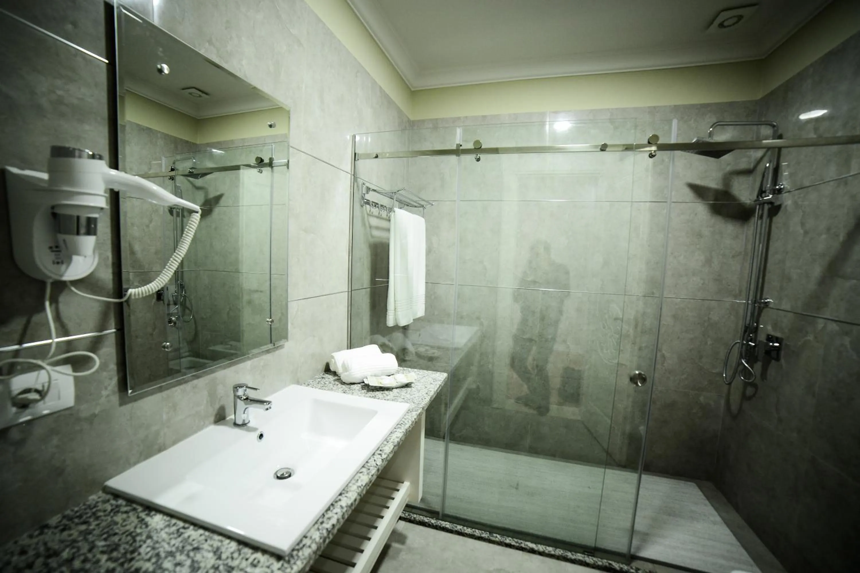 Shower in Hotel Vila Imperial
