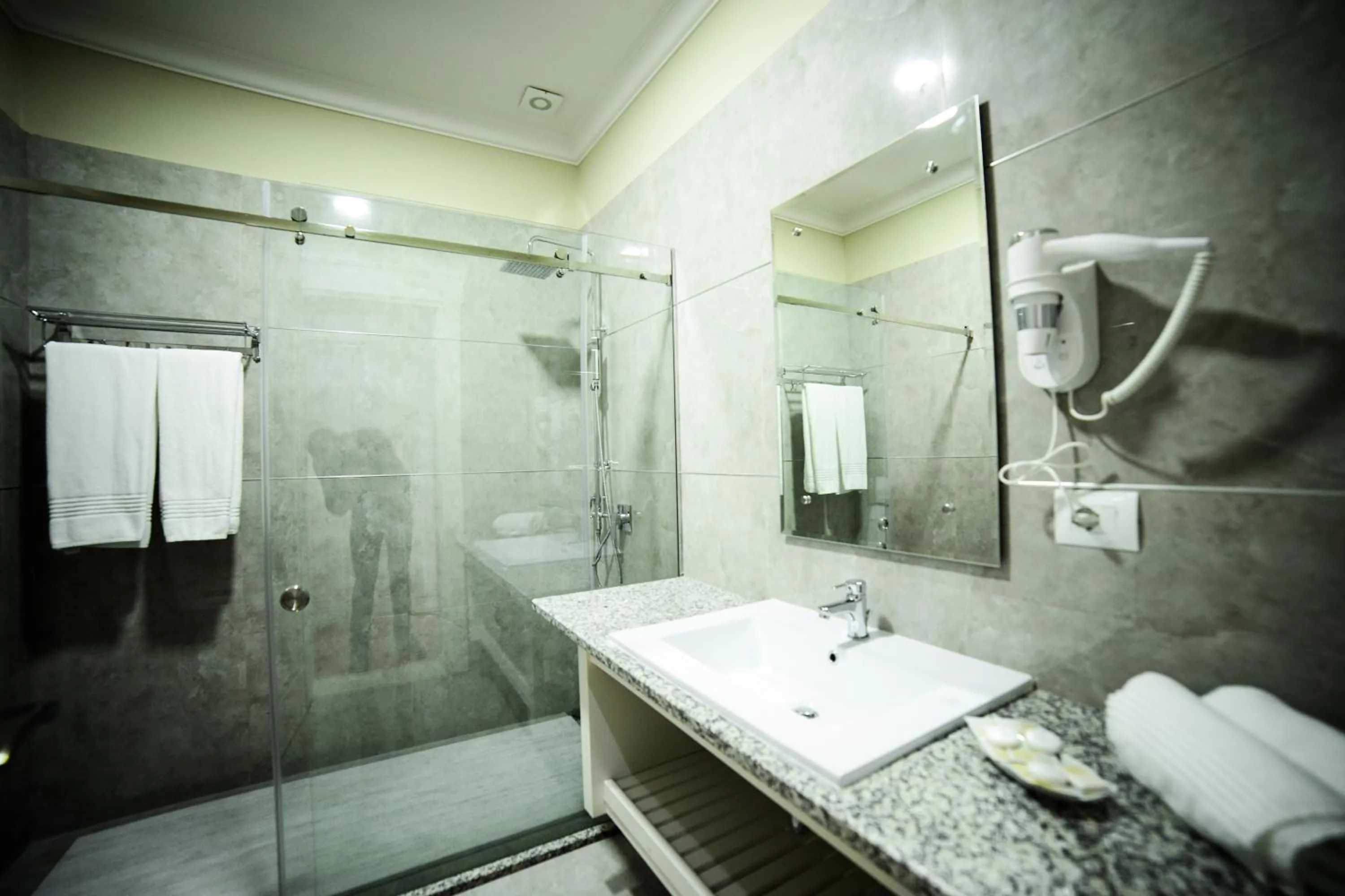 Shower in Hotel Vila Imperial