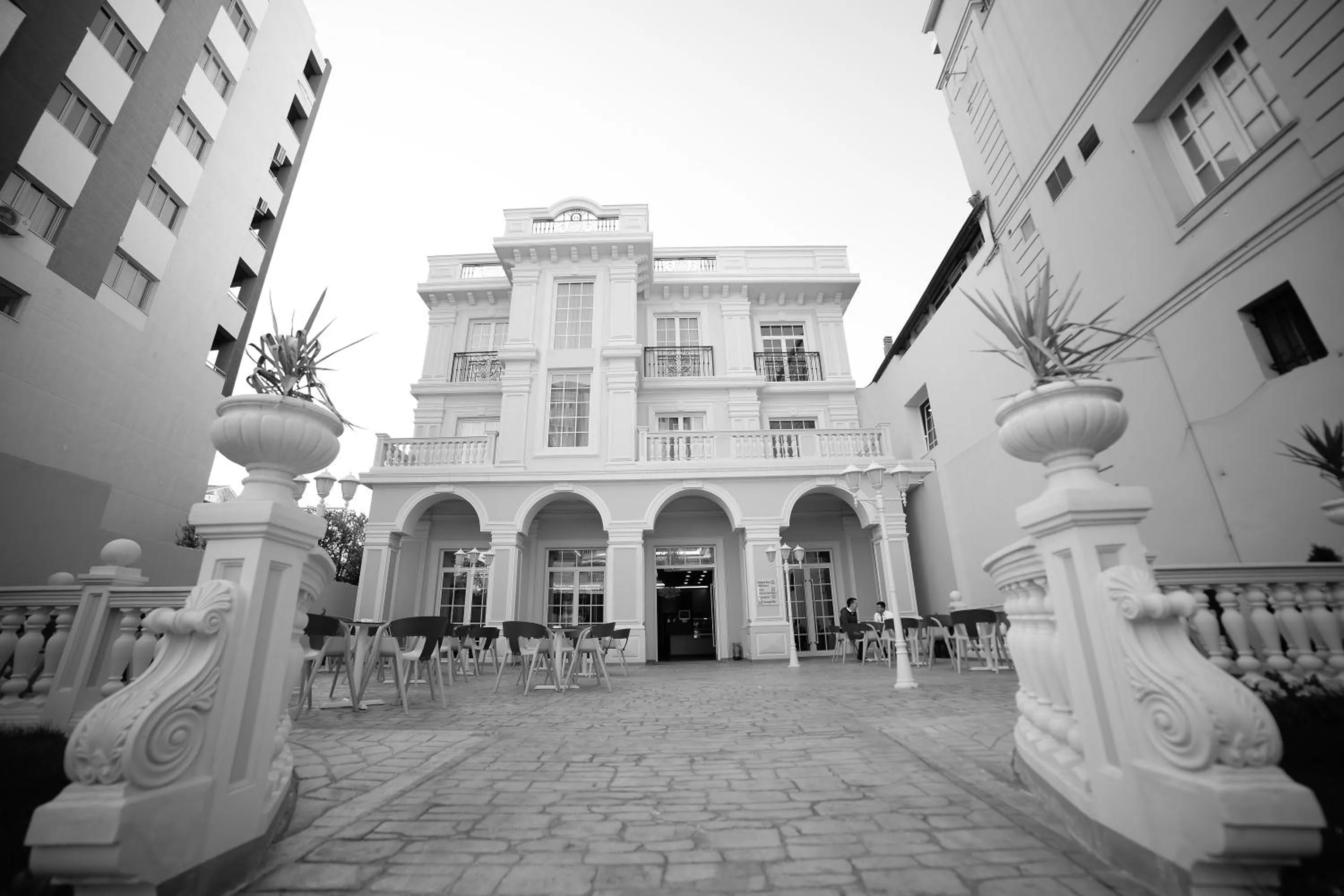 Property building in Hotel Vila Imperial
