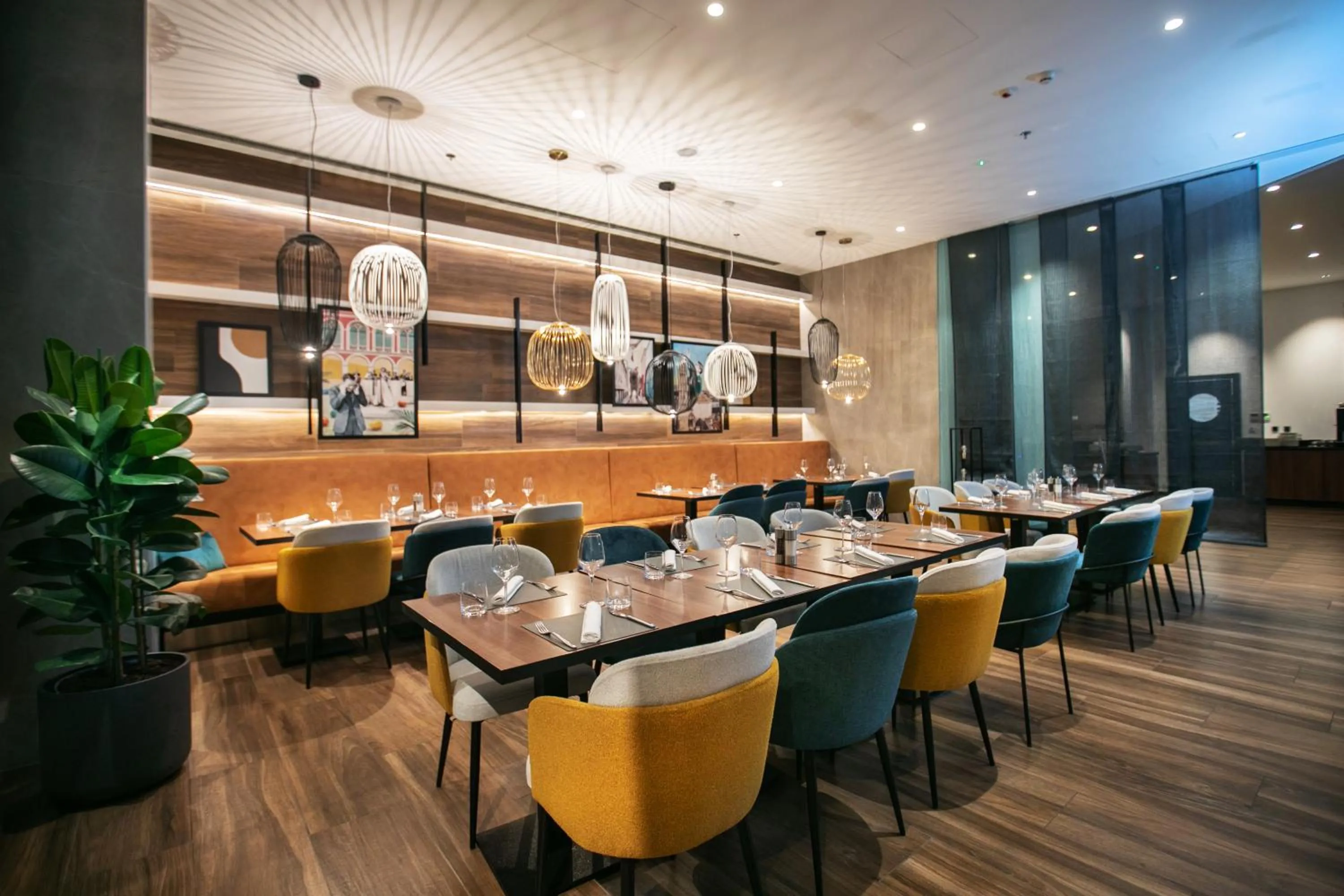 Restaurant/places to eat in Marvie Hotel & Health