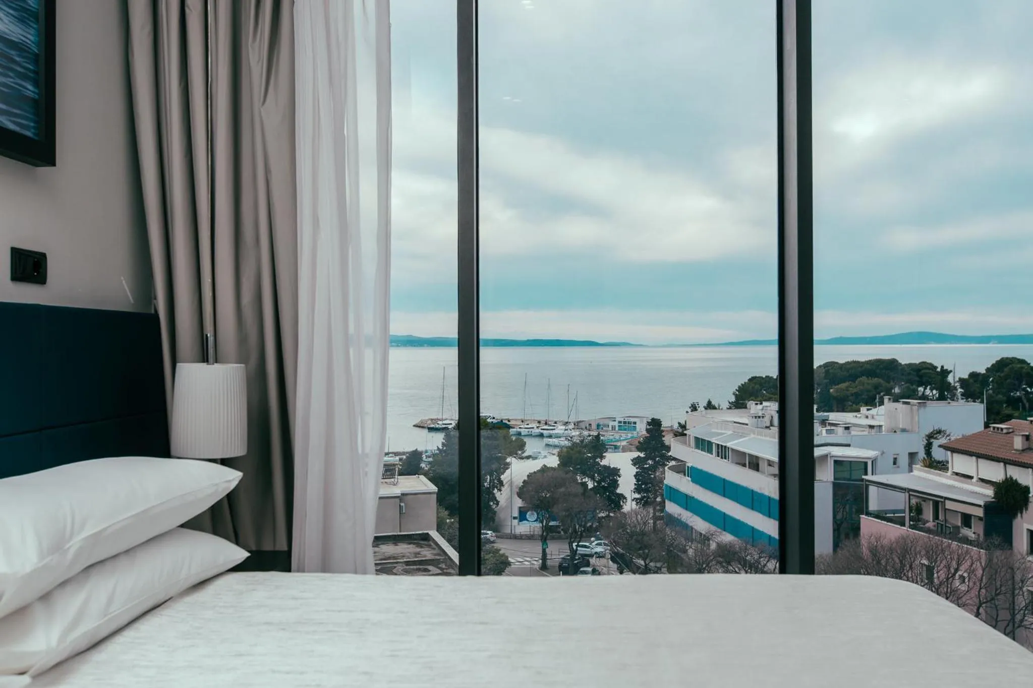 Sea view, Bed in Marvie Hotel & Health