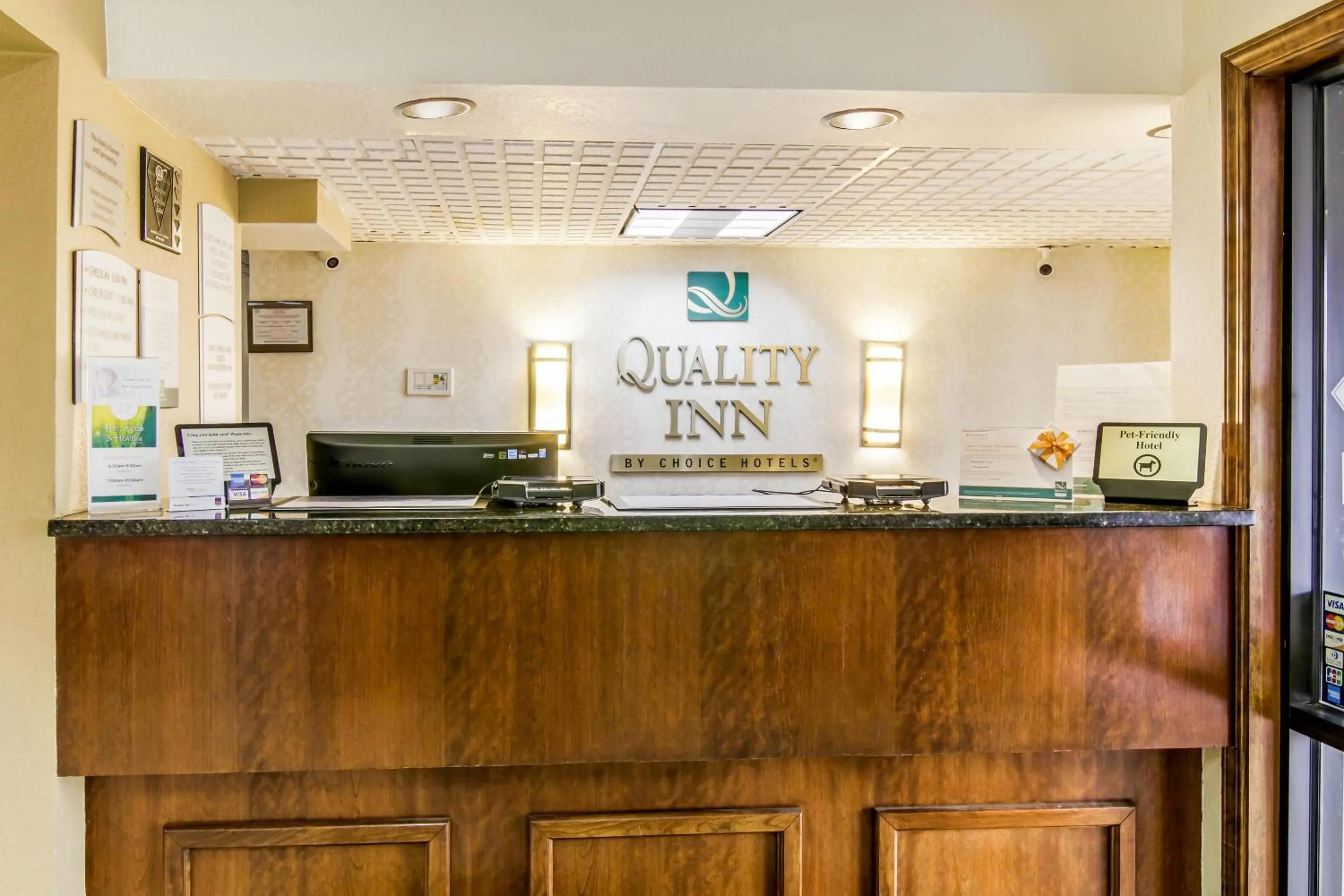 Lobby or reception in Quality Inn Stone Mountain