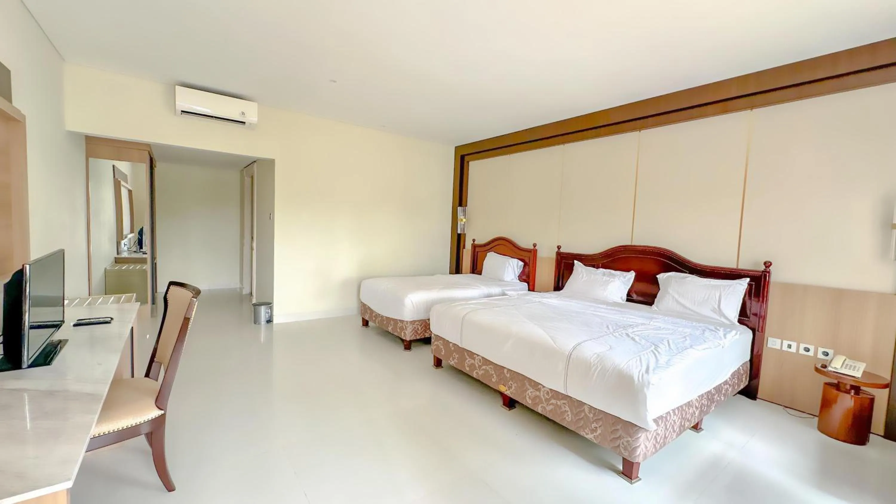 Bed in Sevilla Resort Magelang