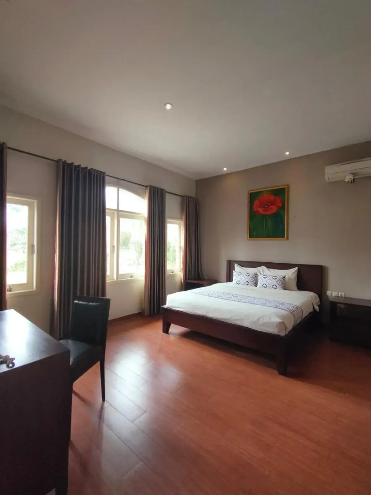 King Room - single occupancy in Sevilla Resort Magelang King Room - single occupancy in Sevilla Resort Magelang