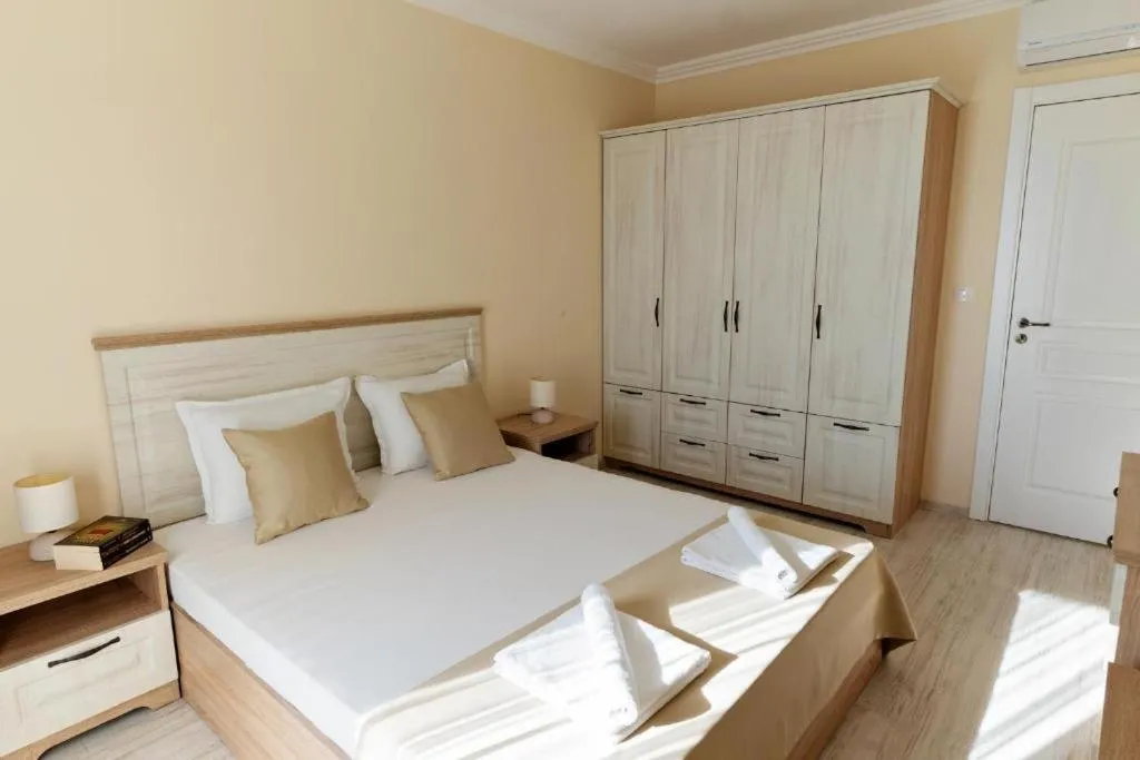 Bed in Burgas Beach Resort Apartments
