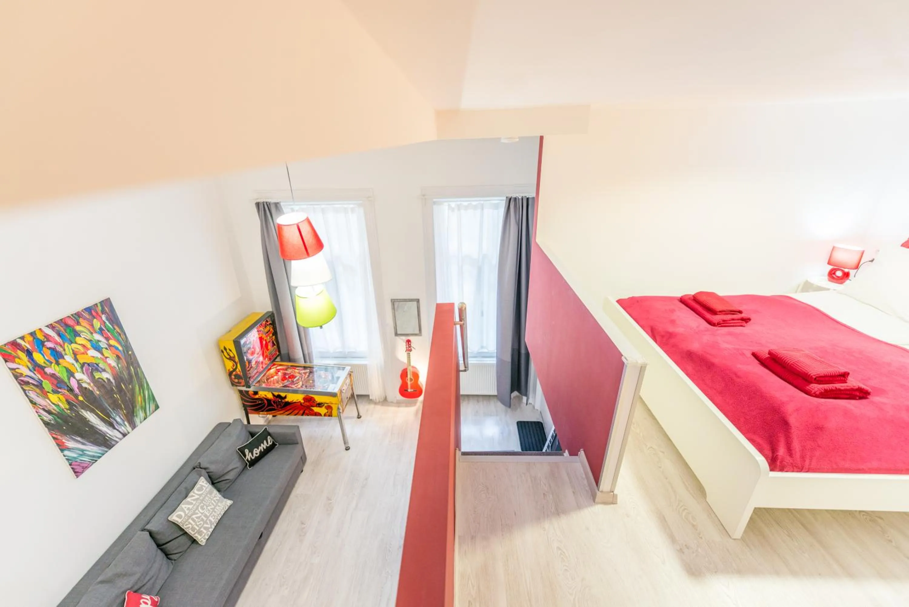 Living room, Bed in happy home FOX