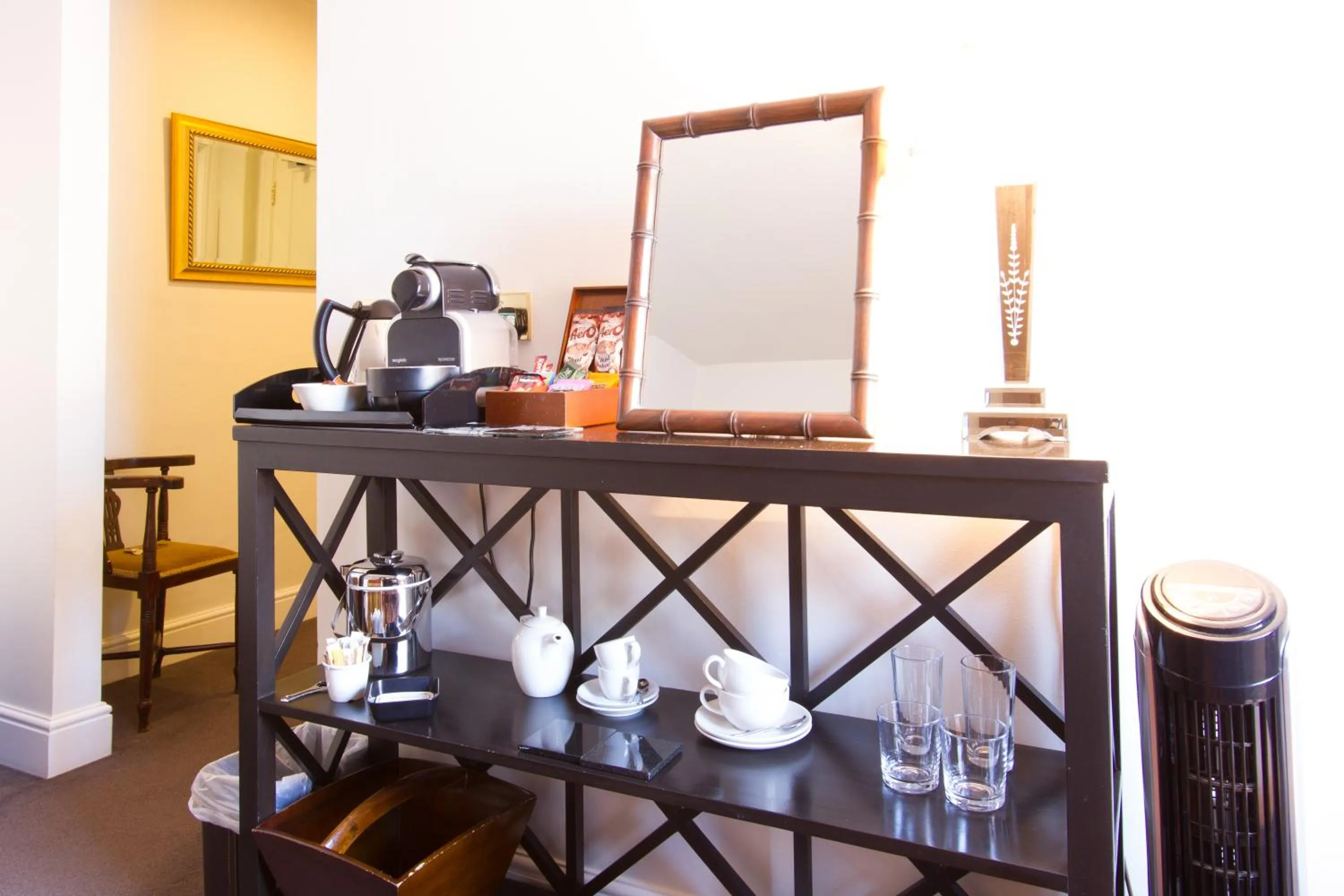 Coffee/tea facilities in The Old Vine