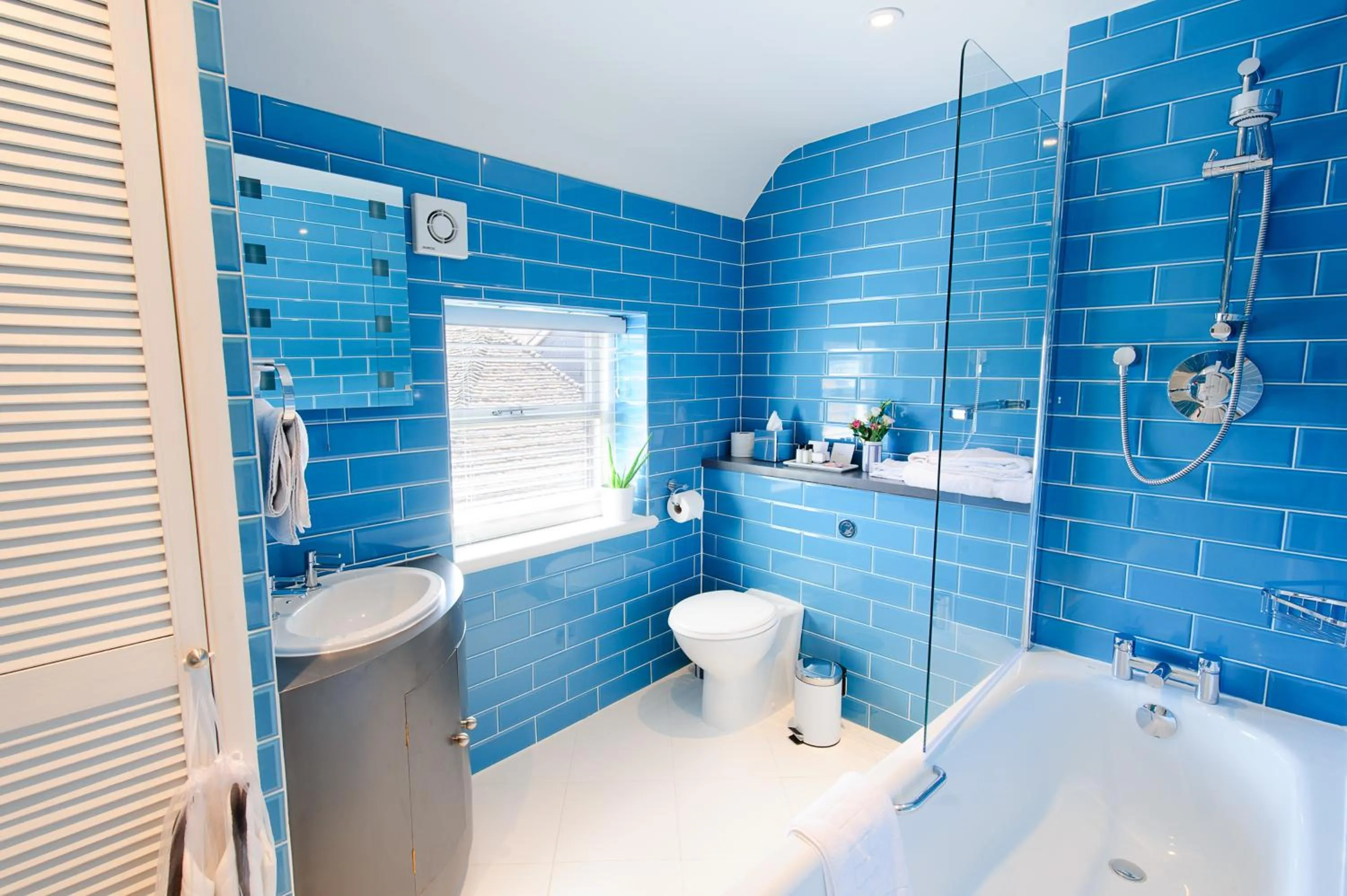 Bathroom in The Old Vine