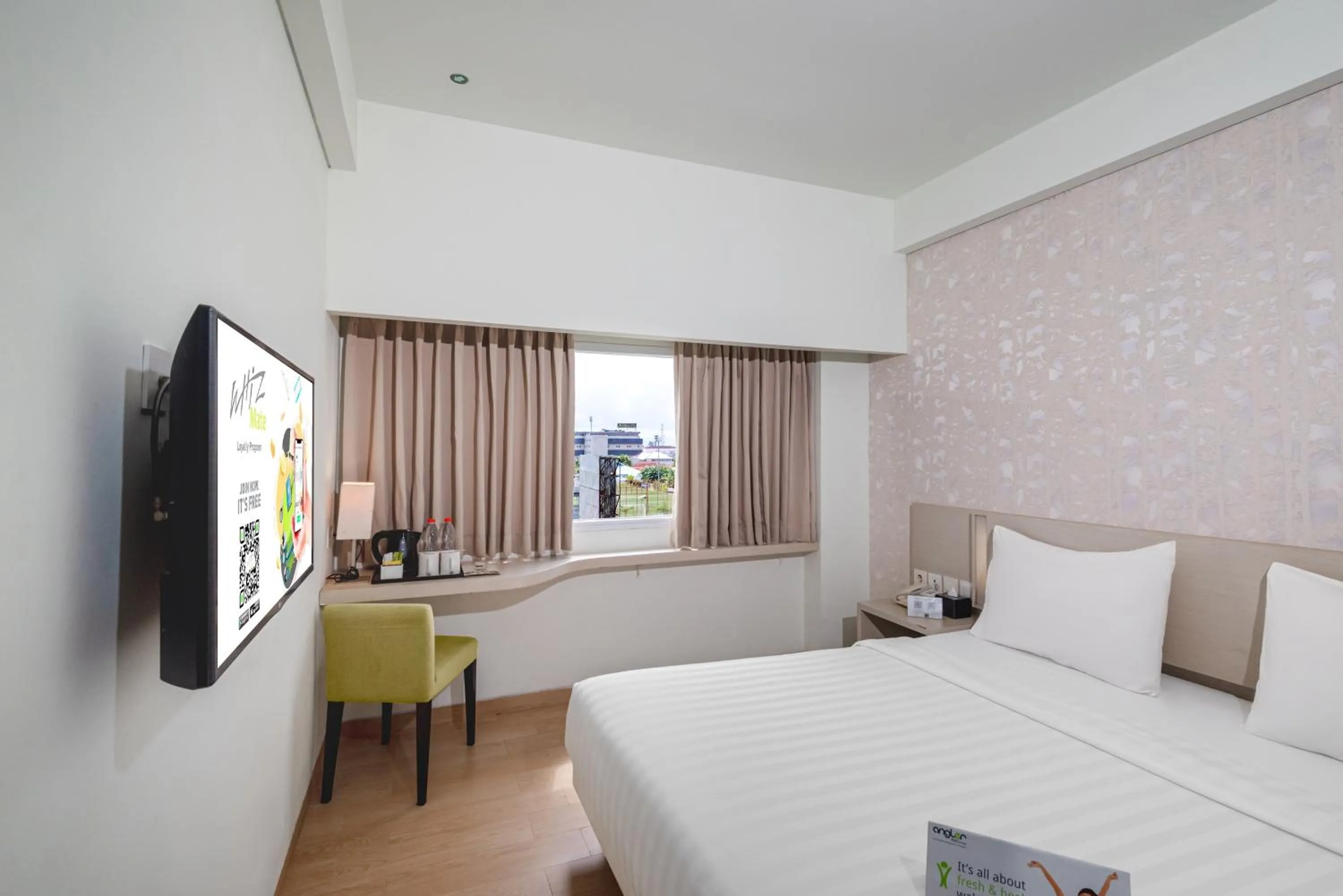 Bedroom, Bed in Whiz Prime Hotel Sudirman Cilacap