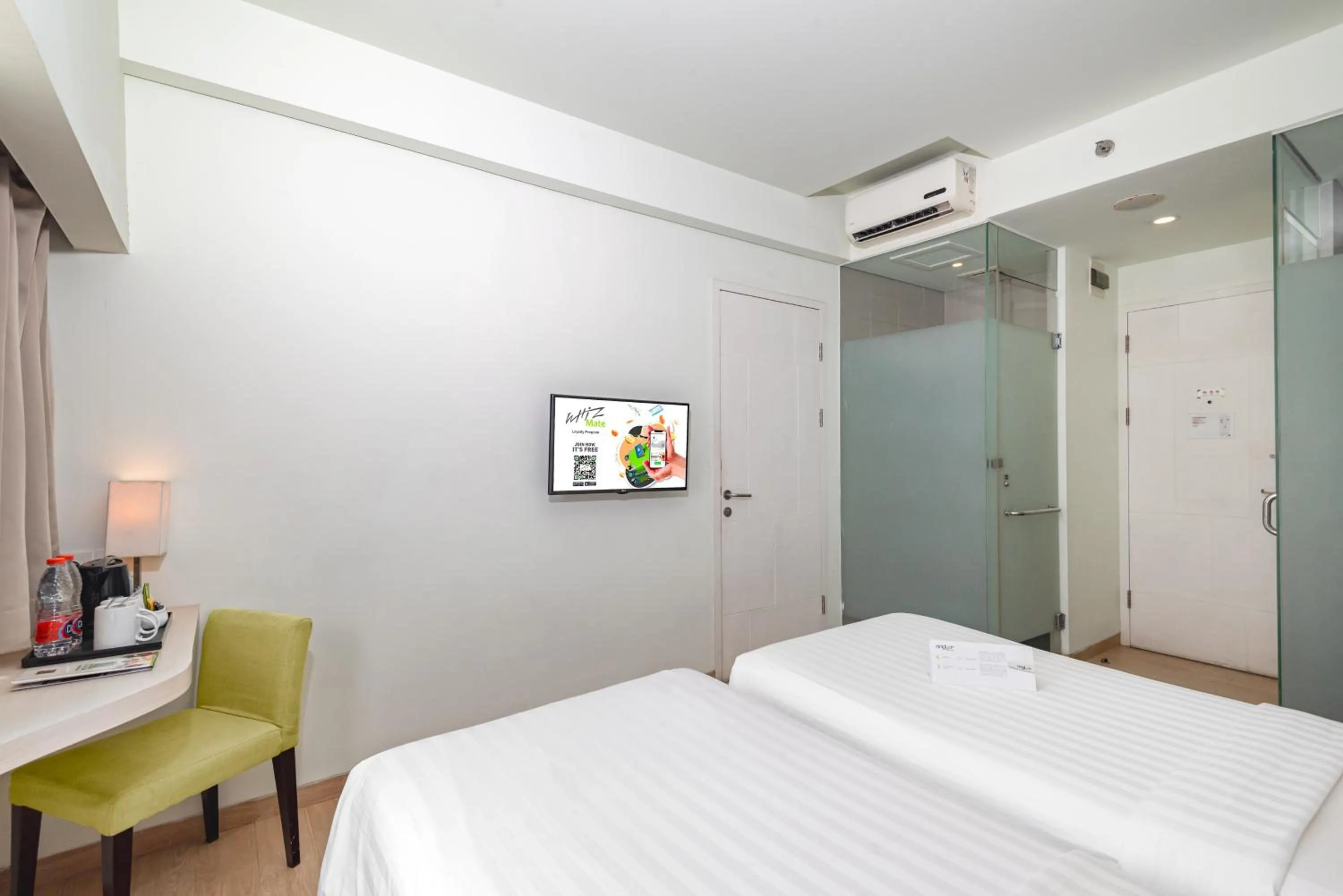 Bedroom, Bed in Whiz Prime Hotel Sudirman Cilacap