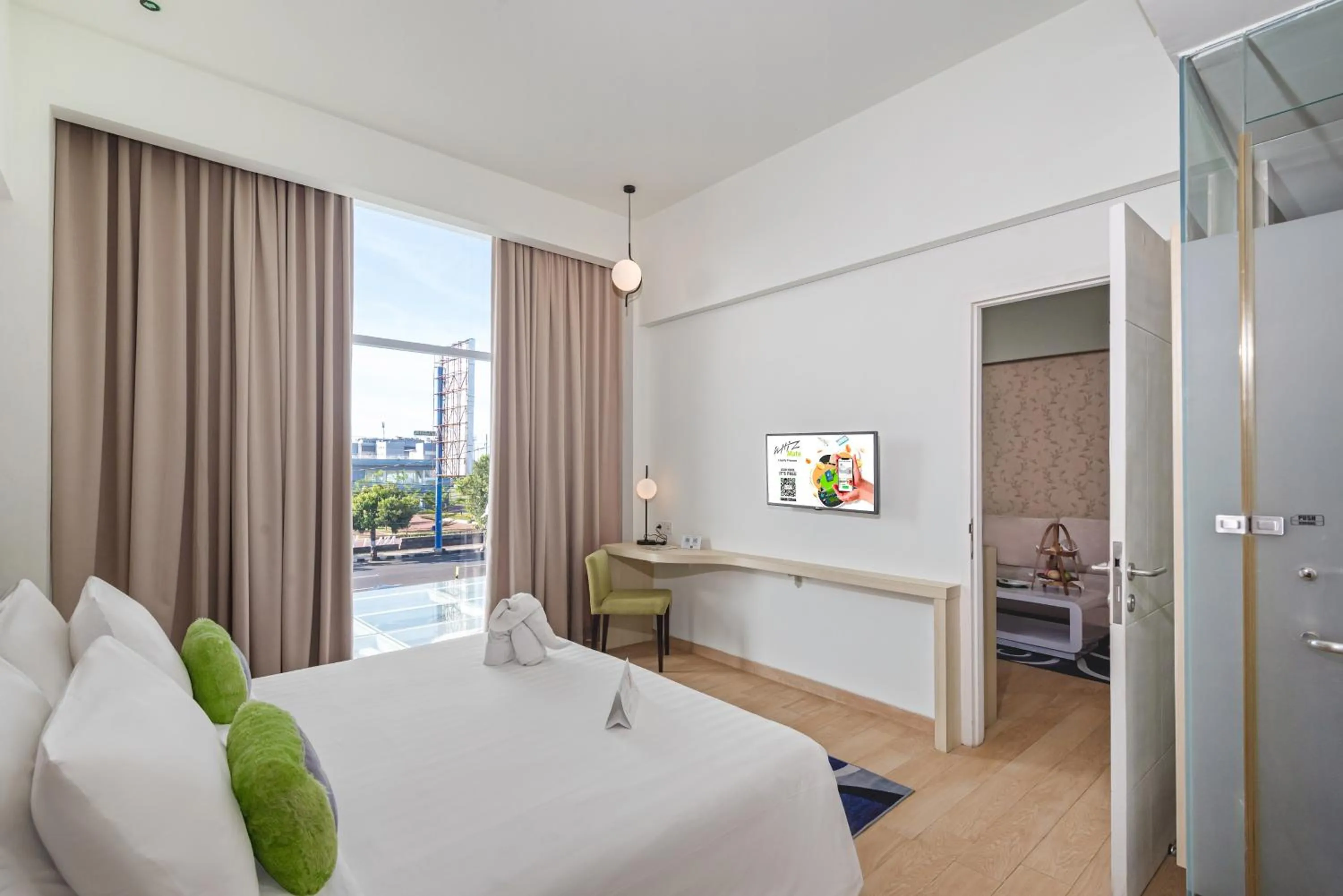 Bedroom, Bed in Whiz Prime Hotel Sudirman Cilacap