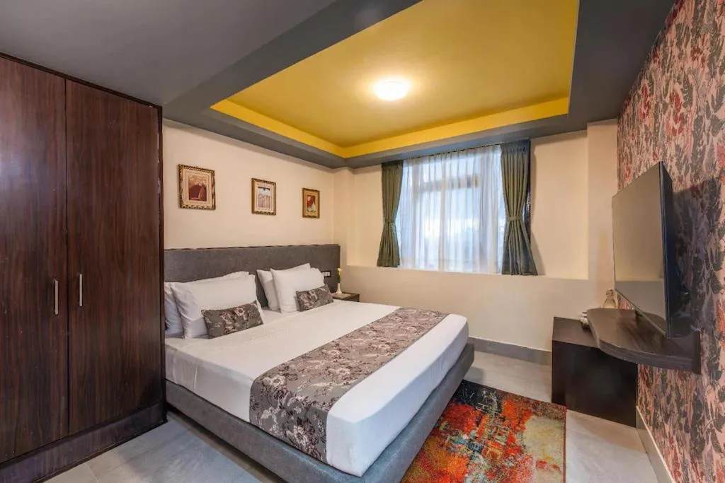 TV and multimedia in Udaan Woodberry Hotel & Spa