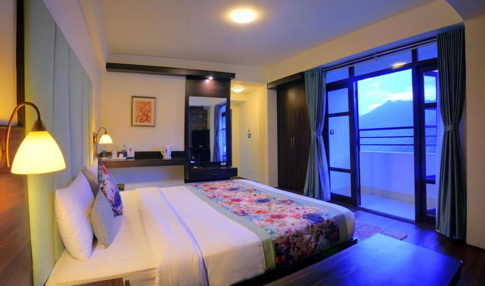 Bed in Udaan Woodberry Hotel & Spa