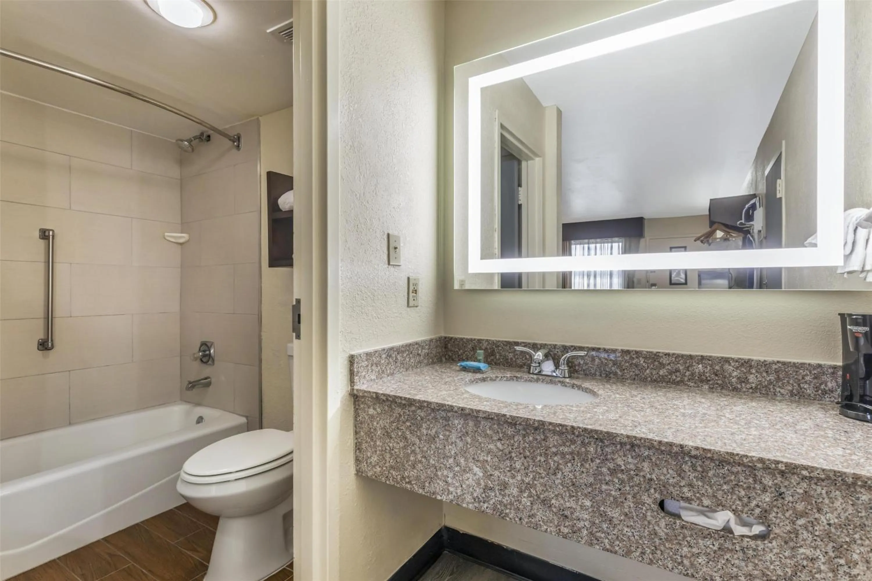 Bathroom in Best Western Salisbury Plaza